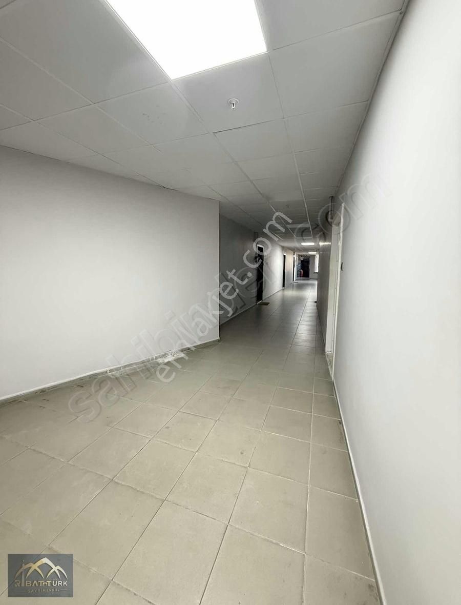 Trabzon Ortahisar K.maraş Caddesinde Satılık 2+1 65 M2 İşyeri