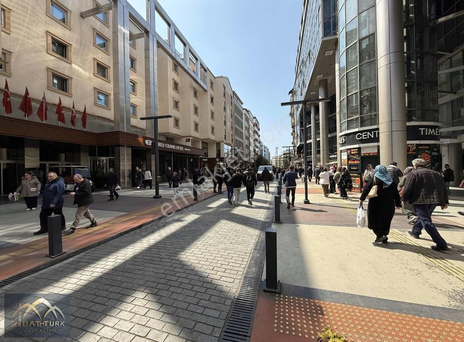 Trabzon Ortahisar K.maraş Caddesinde Satılık 2+1 65 M2 İşyeri - Görsel 9