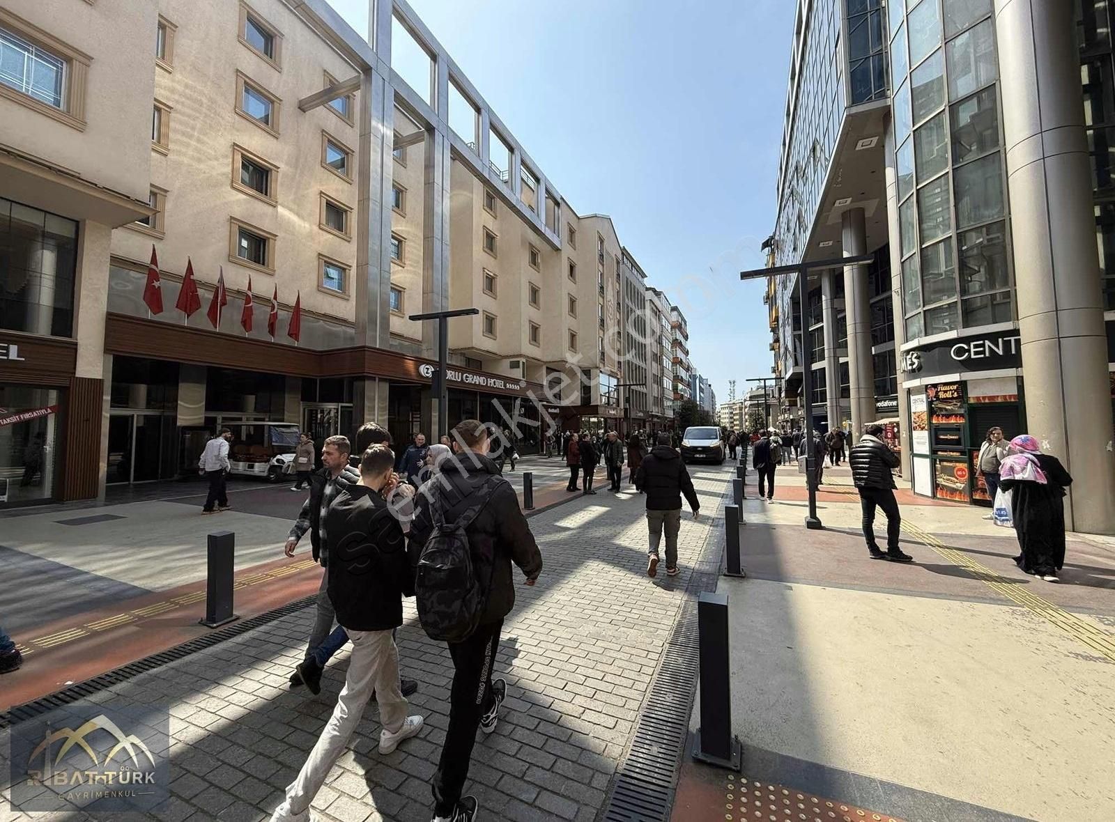 Trabzon Ortahisar K.maraş Caddesinde Satılık 2+1 65 M2 İşyeri - Görsel 12