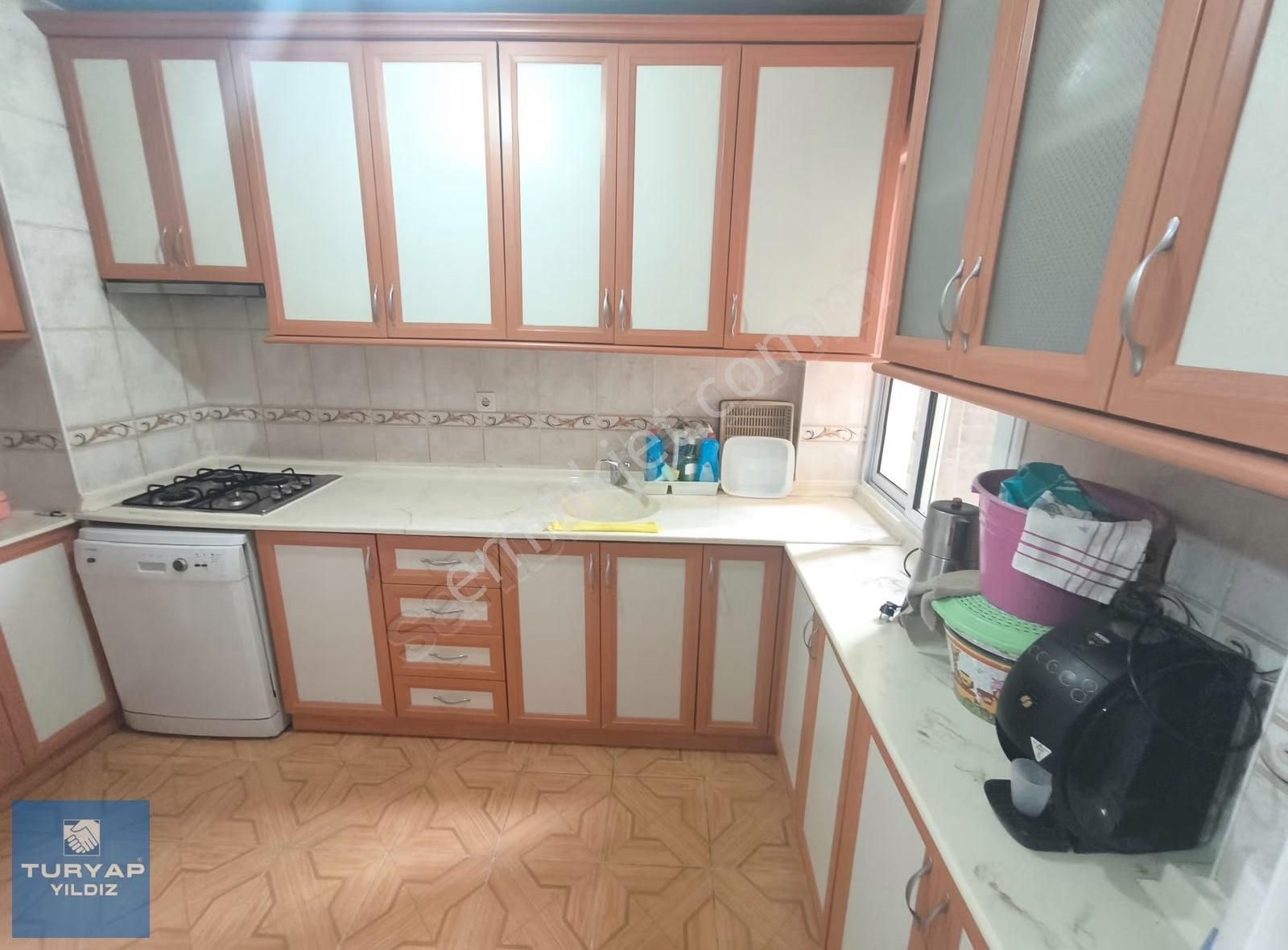 Konak Yenidoğan Mahallesi Satılık 3+1 130 M2 Daire - Görsel 9