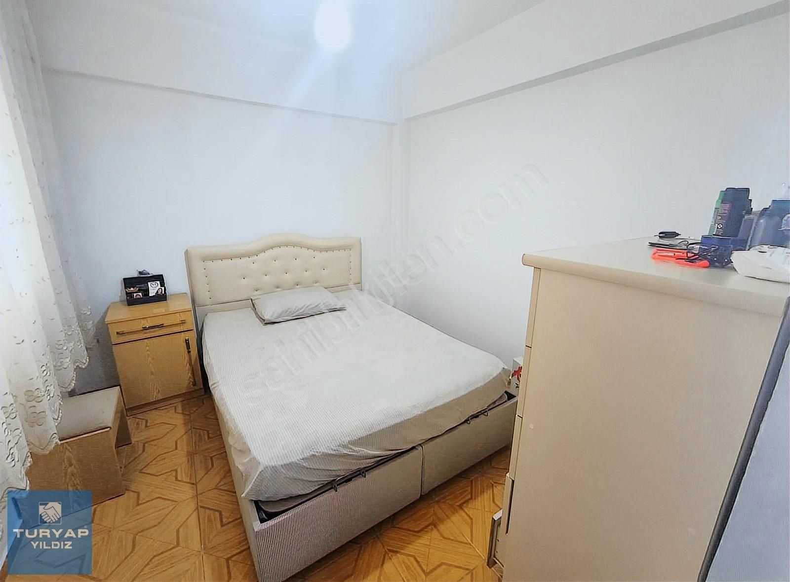 Konak Yenidoğan Mahallesi Satılık 3+1 130 M2 Daire - Görsel 12