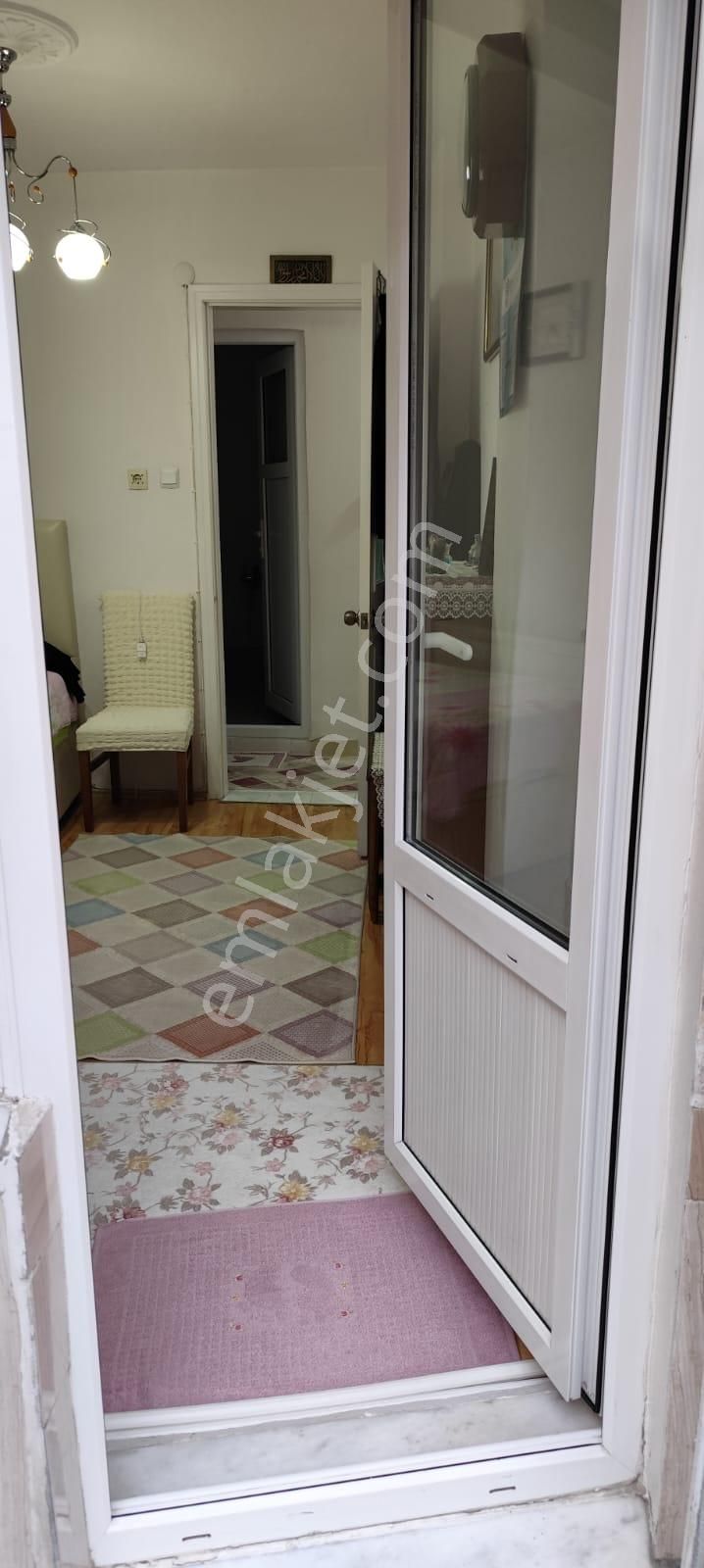 Acil Satılık Bahceli Temiz Daire