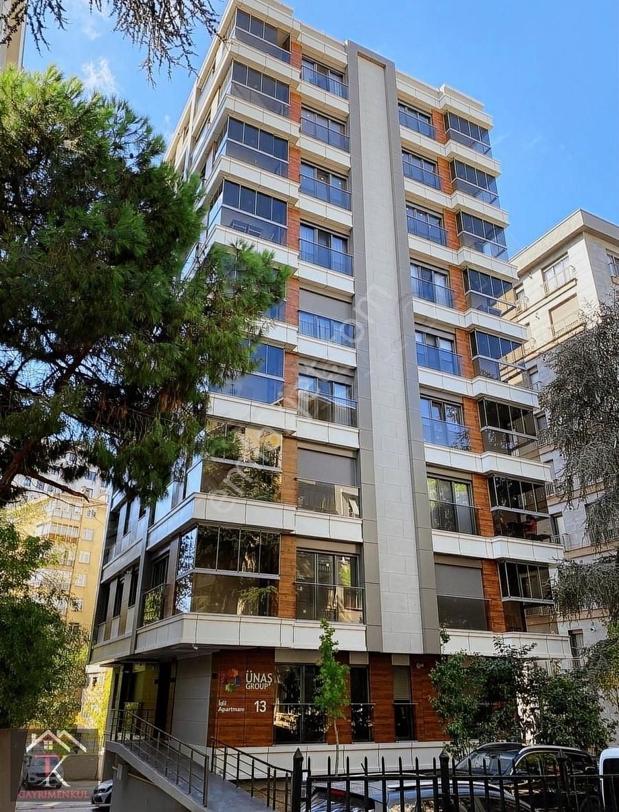 Tk'dan Feneryolunda Caddeye Bir Paralel Cam Balkonlu 120m2 3+1 - Görsel 24