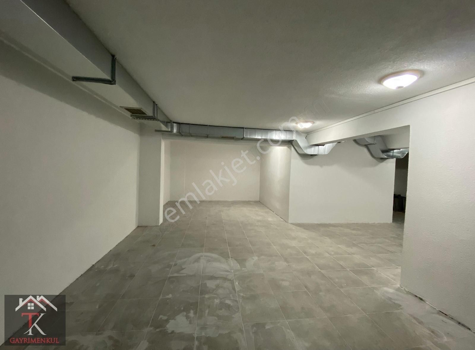 Tk'dan Feneryolunda Caddeye Bir Paralel Şerefiyeli 1+1 - Görsel 8