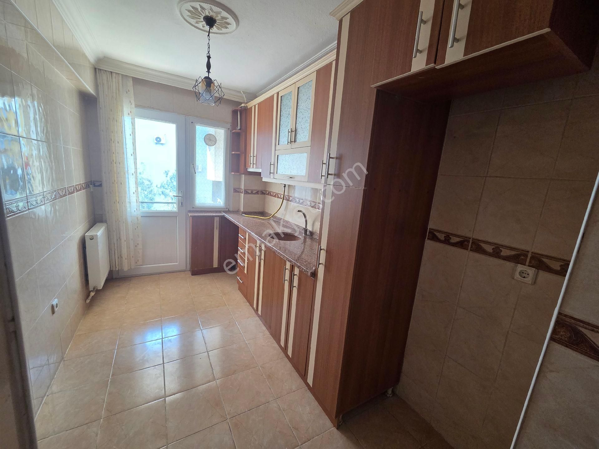 Ege Üni Ve İzmir Türk Koleji Yakını 3+1 Geniş Doğalgazlı Kiralık Daire - Görsel 18