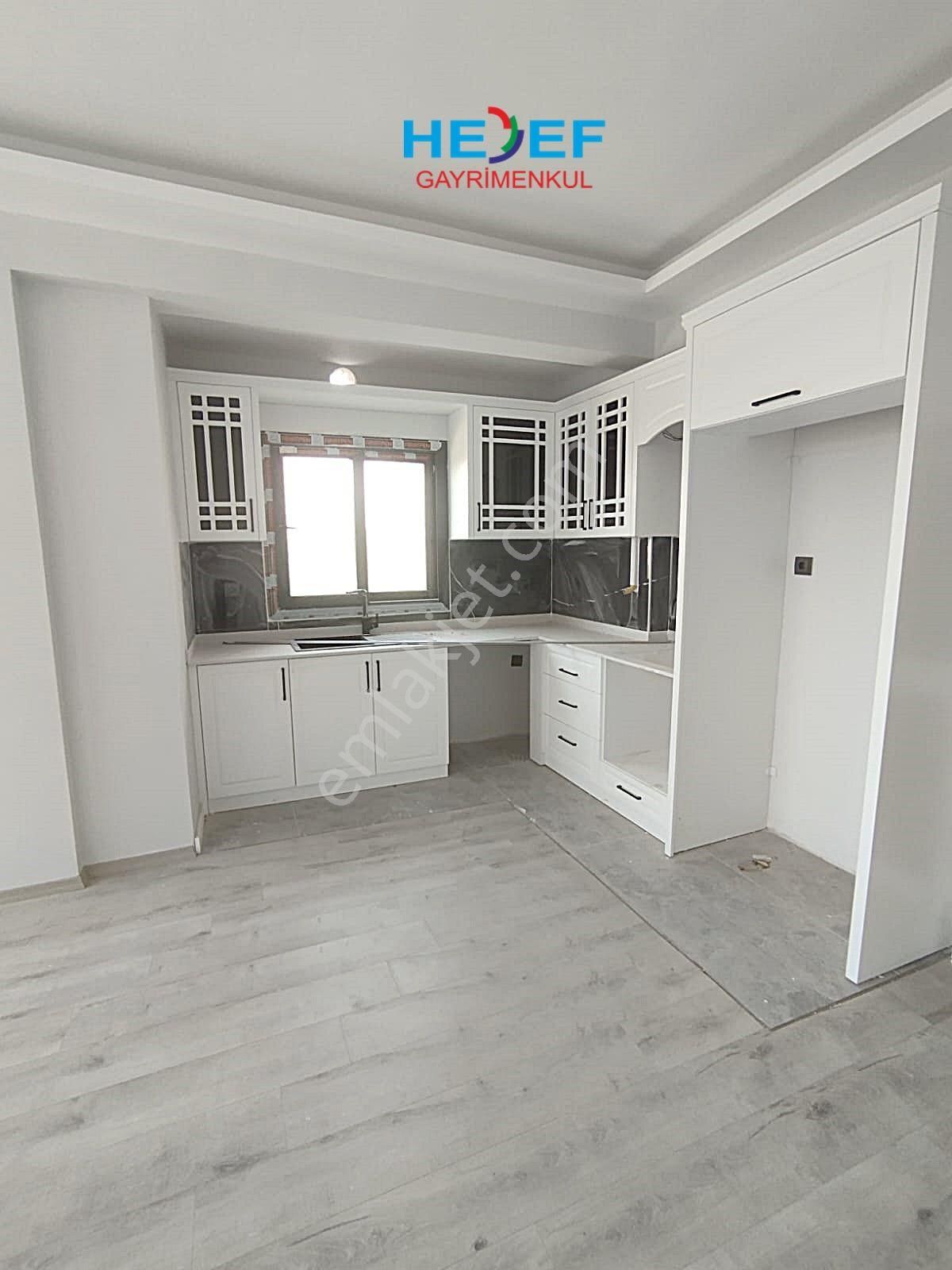 Hedef'ten Akdeniz Mah'de Site İçi Kiracılı Havuzlu 2+1 Daire