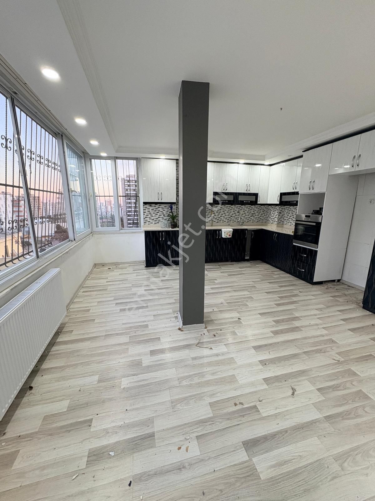 Huzurevler Mh'de Geniş Ferah 3+1 Kiralık Daire - Görsel 3