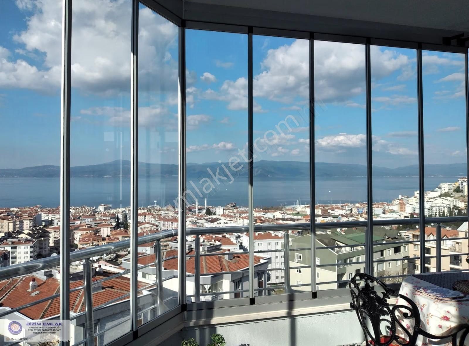 Bursa Mudanya Eğitim Mah Satılık 220 M2 Full Deniz Manz. 3+1