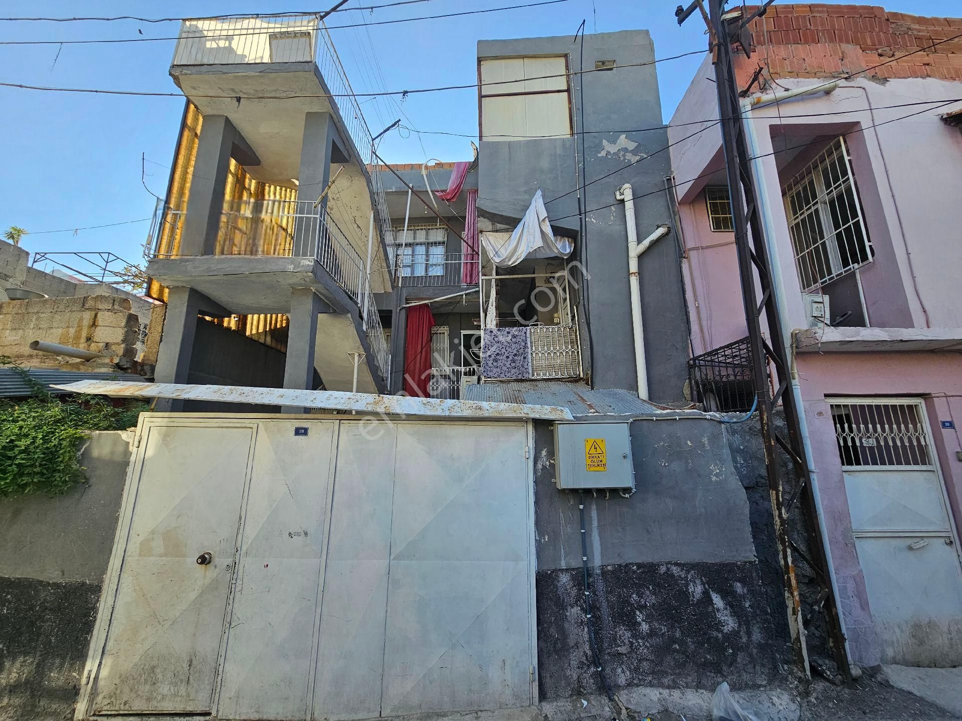 Seyhan Da Gülpınar Mhkıbrıs Cadesine Yakın110 Mt 3 Katlımüstakil Ev