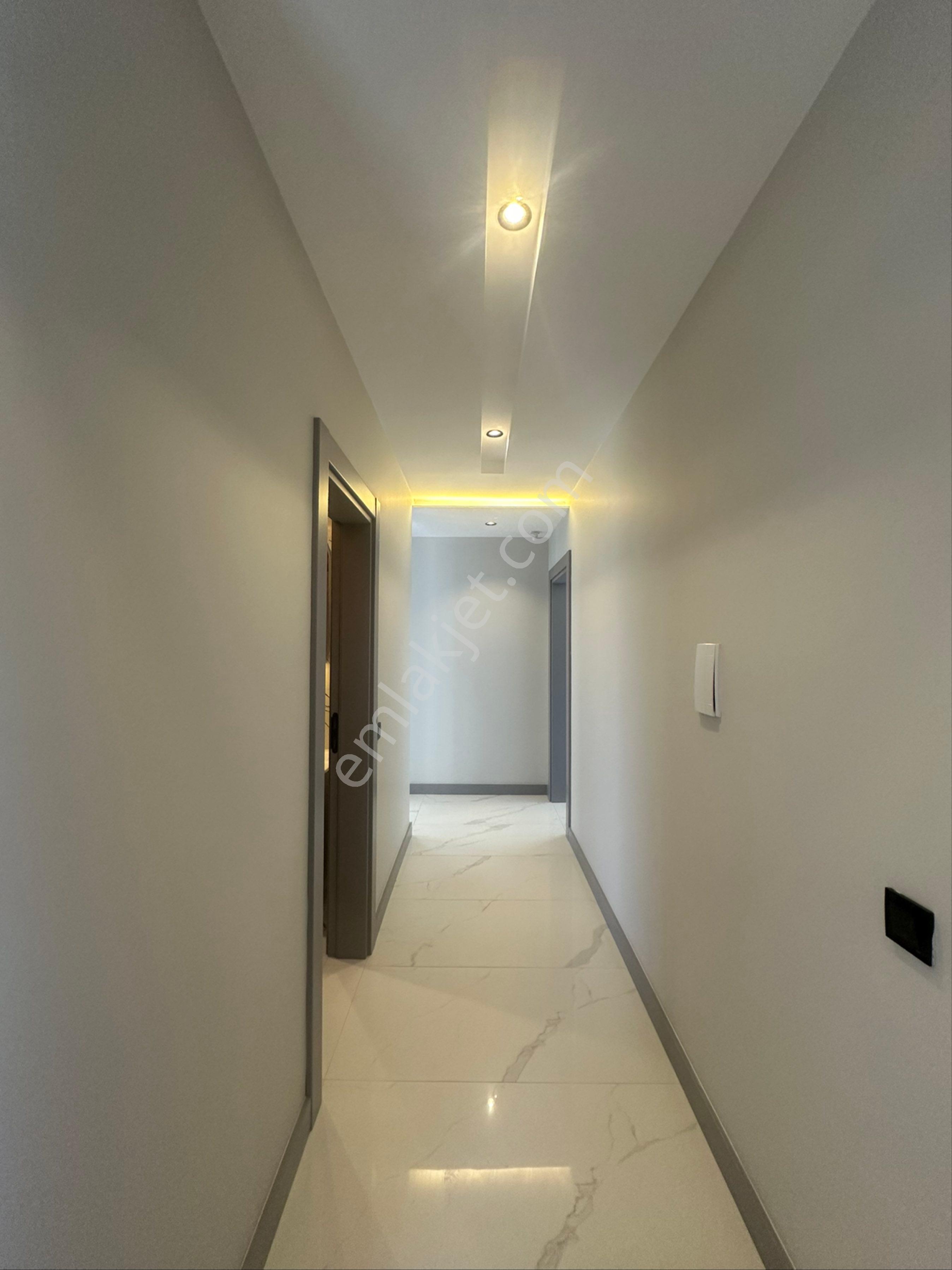 Kuşadasında Kadınlar Denizi Modern Yapı Daire Satılıktır - Görsel 21