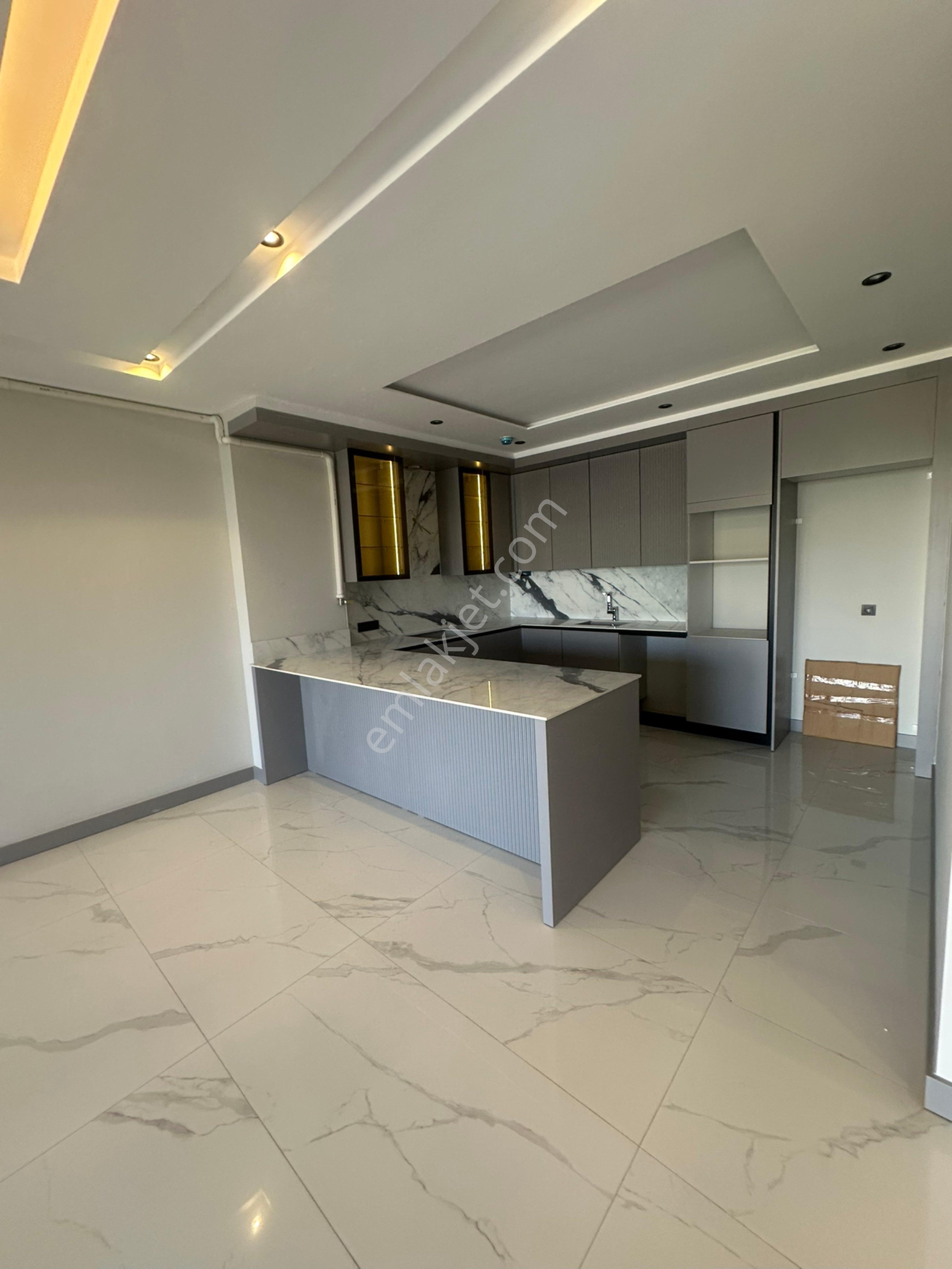 Kuşadasında Kadınlar Denizi Modern Yapı Daire Satılıktır - Görsel 5
