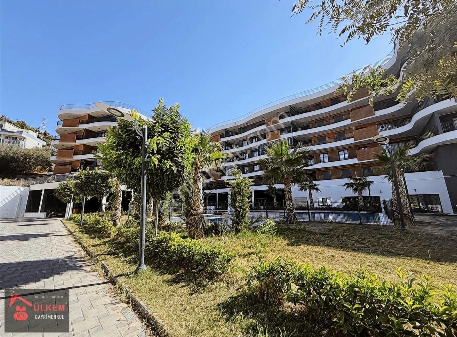 Kuşadası Merkez'de 2+1 Doğalgazlı 100 M2 Arakat Köşe Daire - Görsel 23