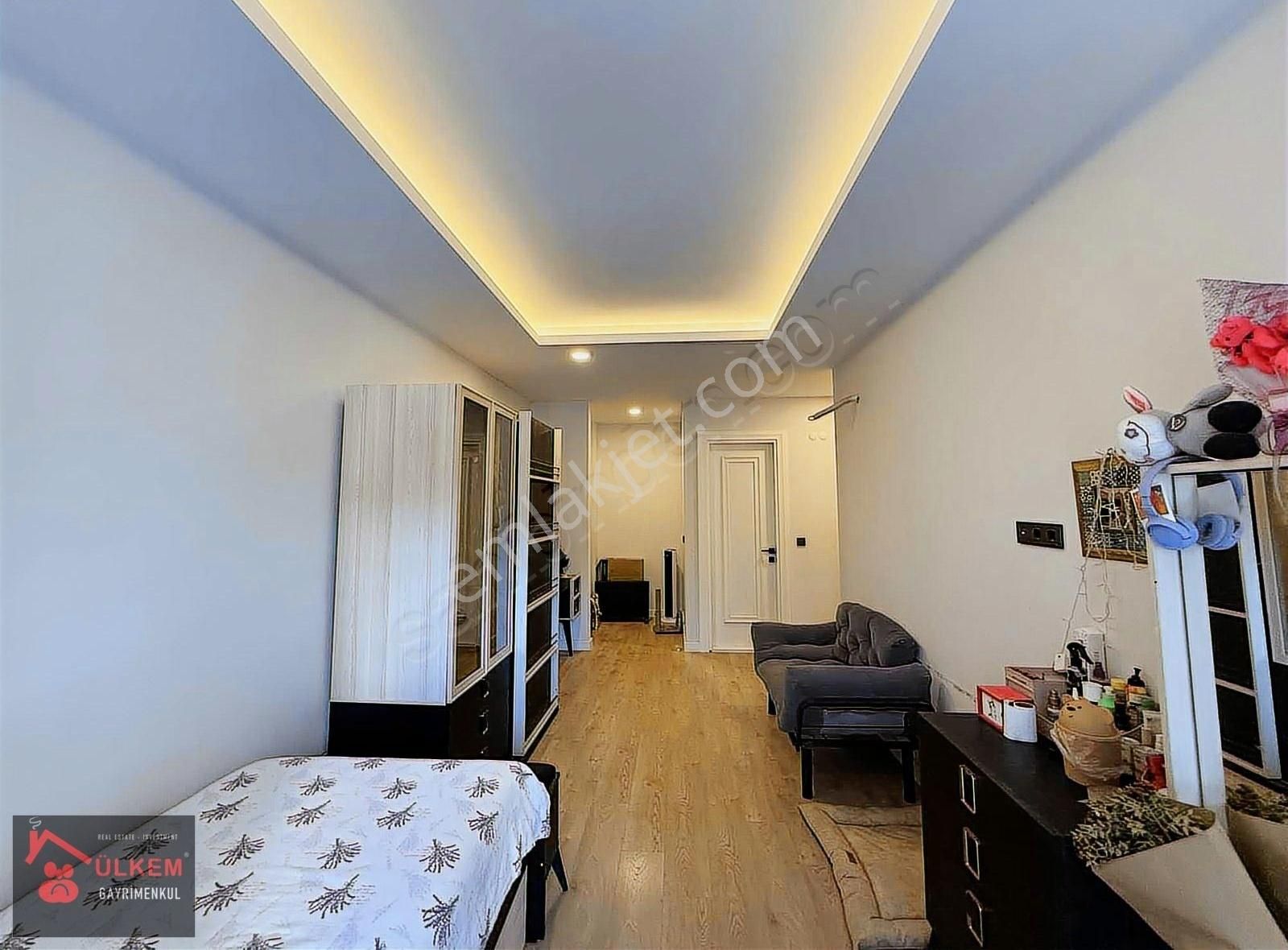 Kuşadası Merkez'de 2+1 Doğalgazlı 100 M2 Arakat Köşe Daire - Görsel 6