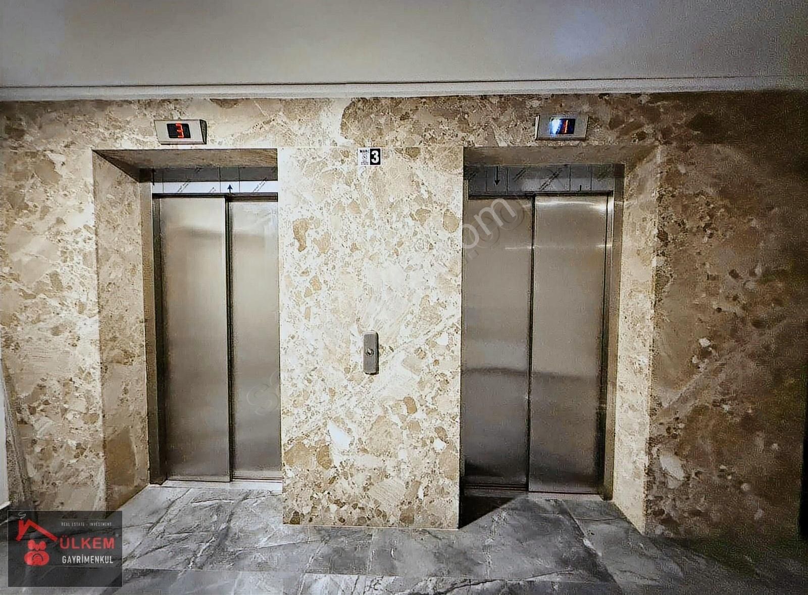 Kuşadası Merkez'de 2+1 Doğalgazlı 100 M2 Arakat Köşe Daire - Görsel 28