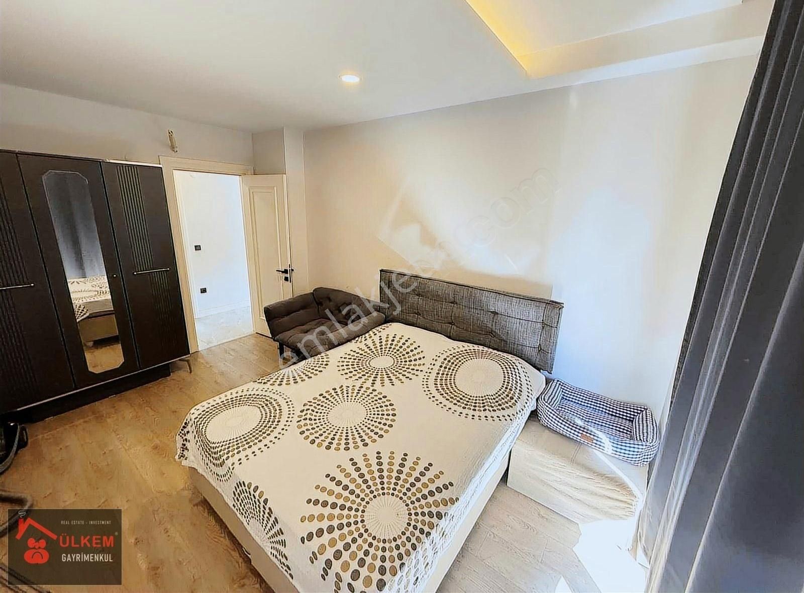 Kuşadası Merkez'de 2+1 Doğalgazlı 100 M2 Arakat Köşe Daire - Görsel 24