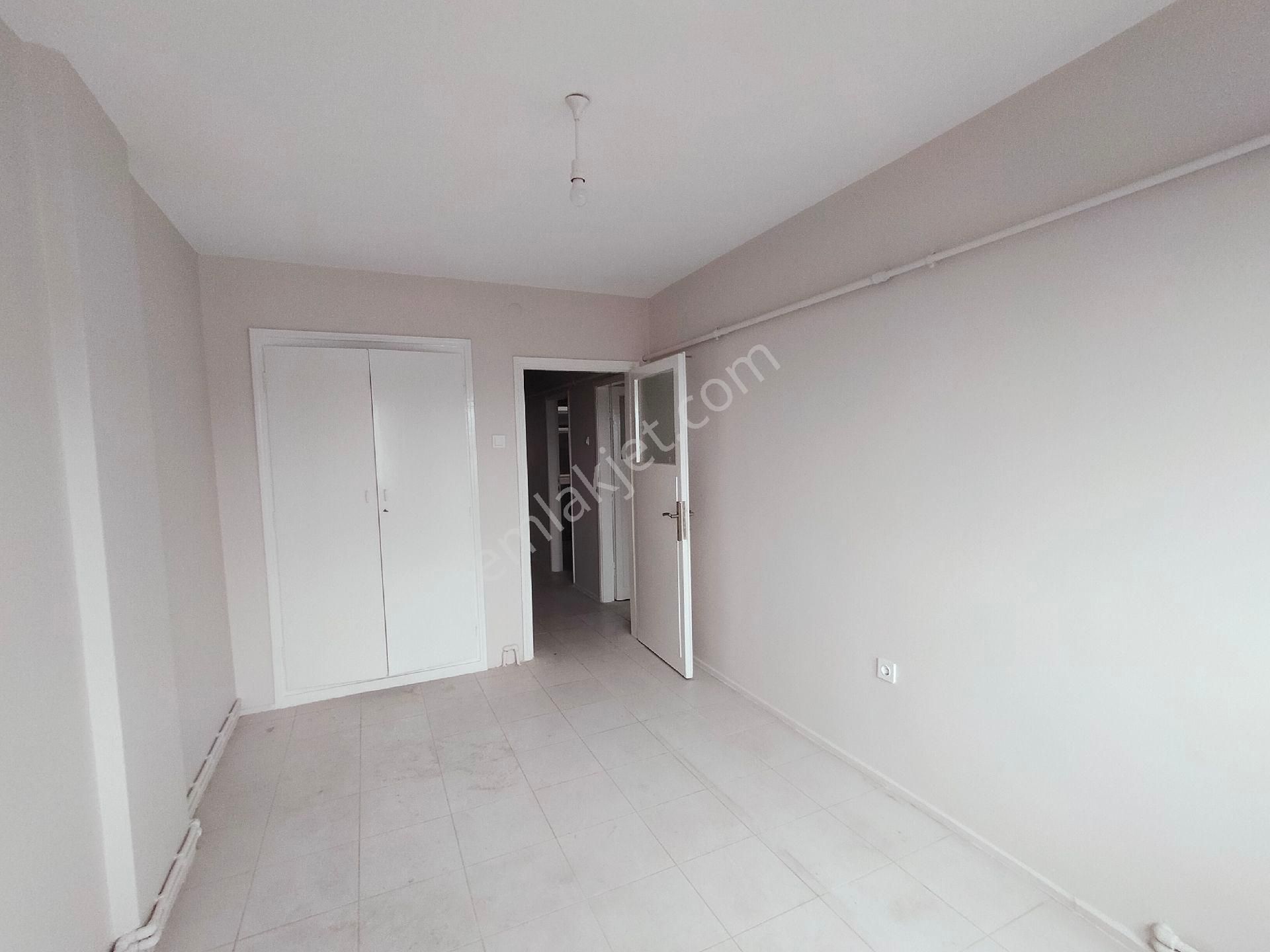 Bursa Setbaşı Sakal Döken`de 3+1 Kombili Kiralık Daire - Görsel 13
