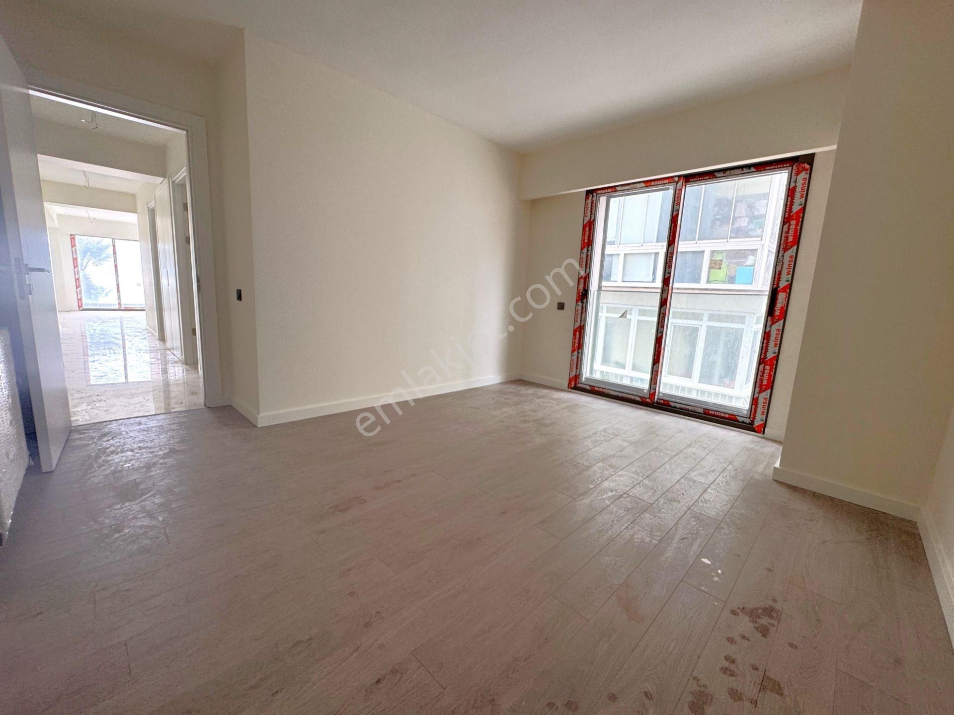 Bostanlı Sahilde Panoramik Deniz Manzaralı Satılık 3+1 Daire - Görsel 19