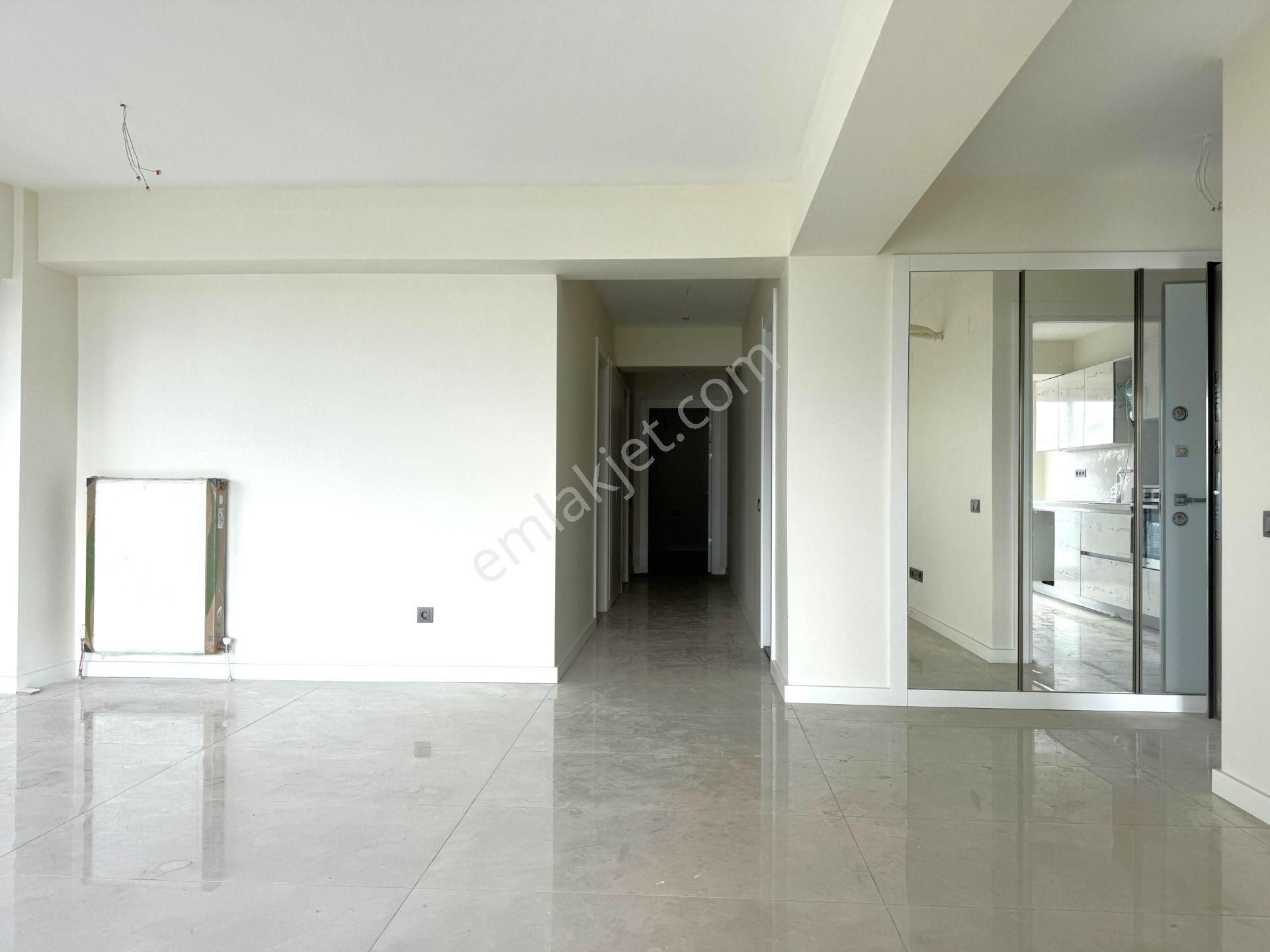 Bostanlı Sahilde Panoramik Deniz Manzaralı Satılık 3+1 Daire - Görsel 15