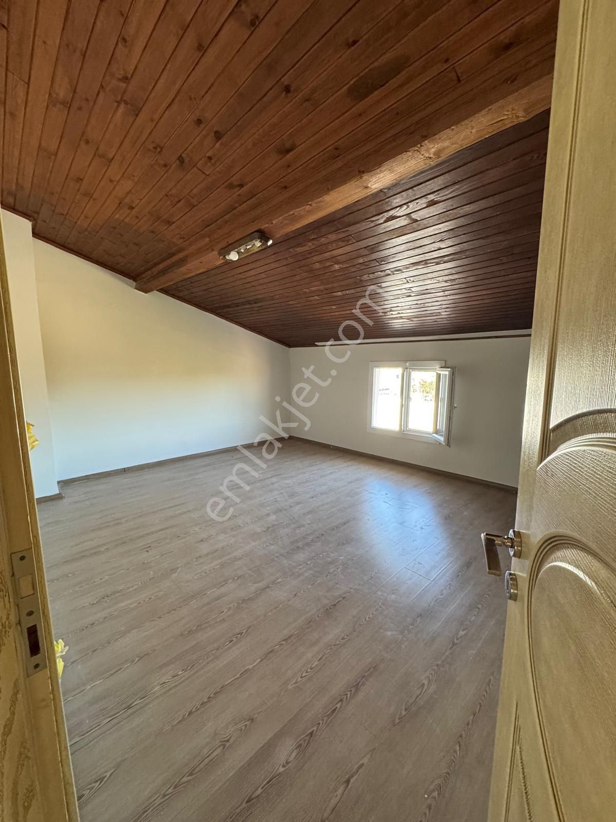 Kuşçularda 3+1 Kiralık Çatı Katı Daire - Görsel 3