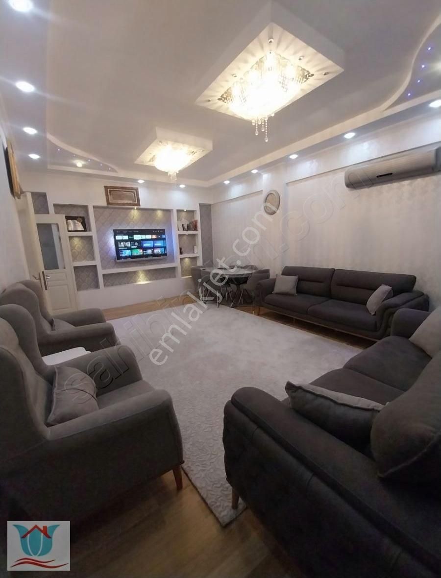 Gazikent Merkezde Kapalı Teraslı Geniş Daire