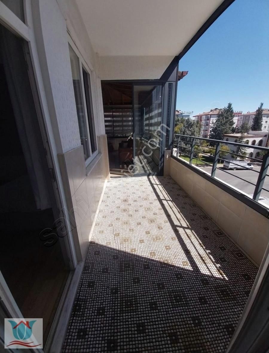 Gazikent Merkezde Kapalı Teraslı Geniş Daire - Görsel 10