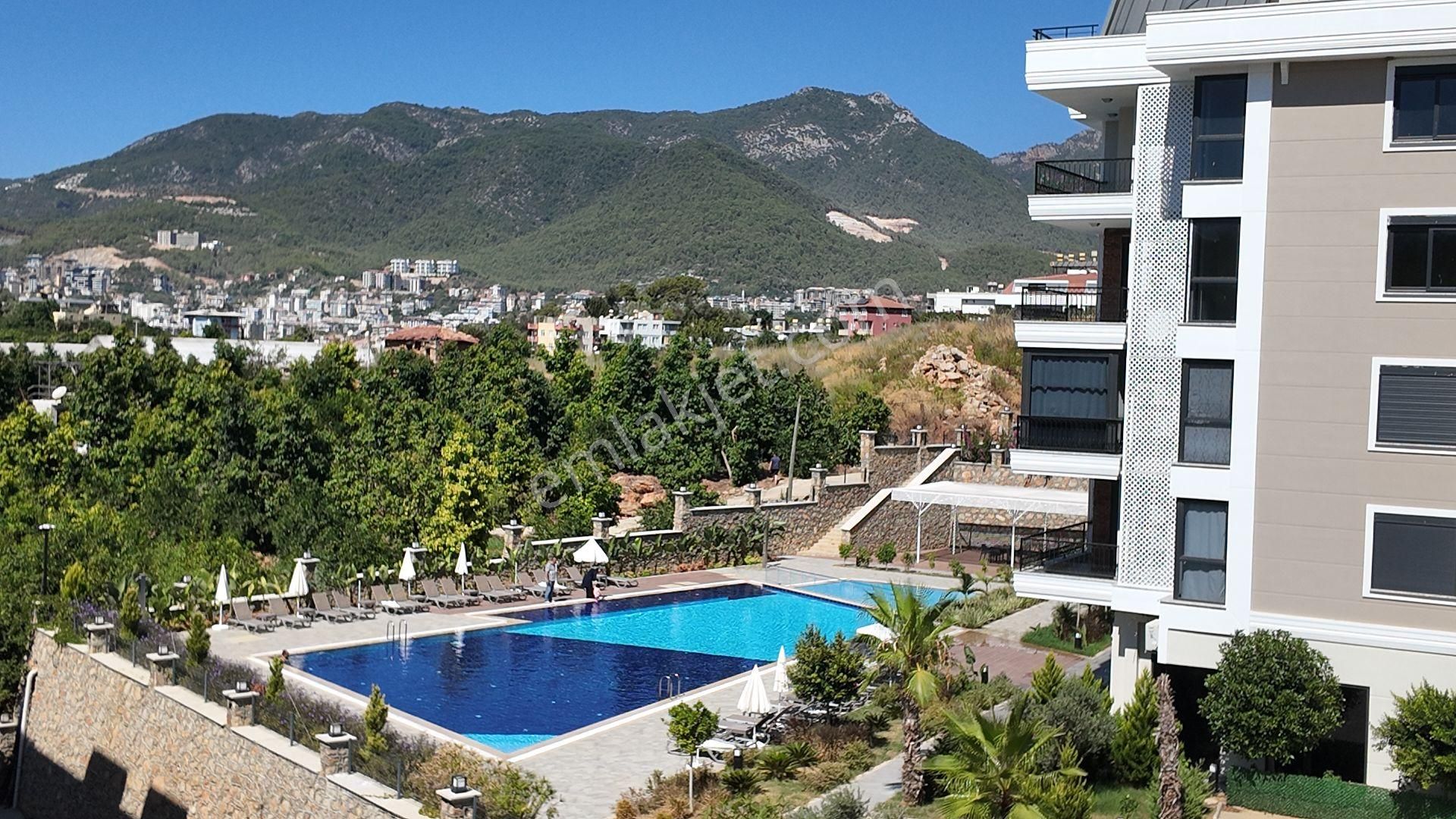 Alanya Oba'da Satılık Havuzlu Sitede Eşyalı 2+1 Daire - Görsel 13