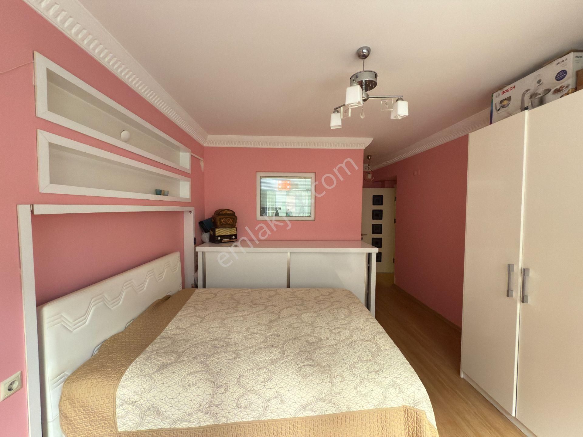 Bayraklıdede Mah. Satılık Deniz Manzaralı İş Yeri - Görsel 21