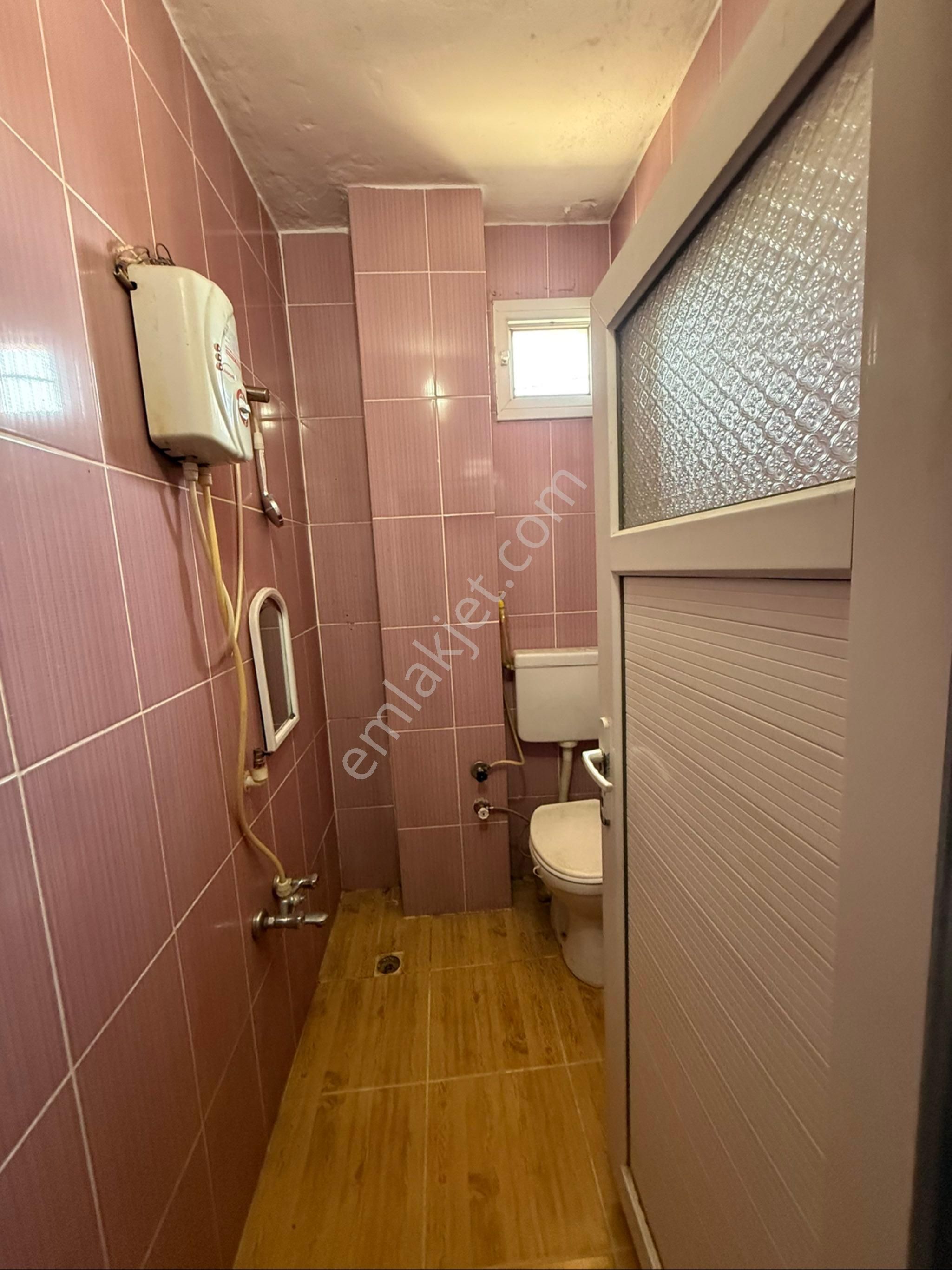 Kiremithane De 2 Katlı Satılık Müstakil - Görsel 16