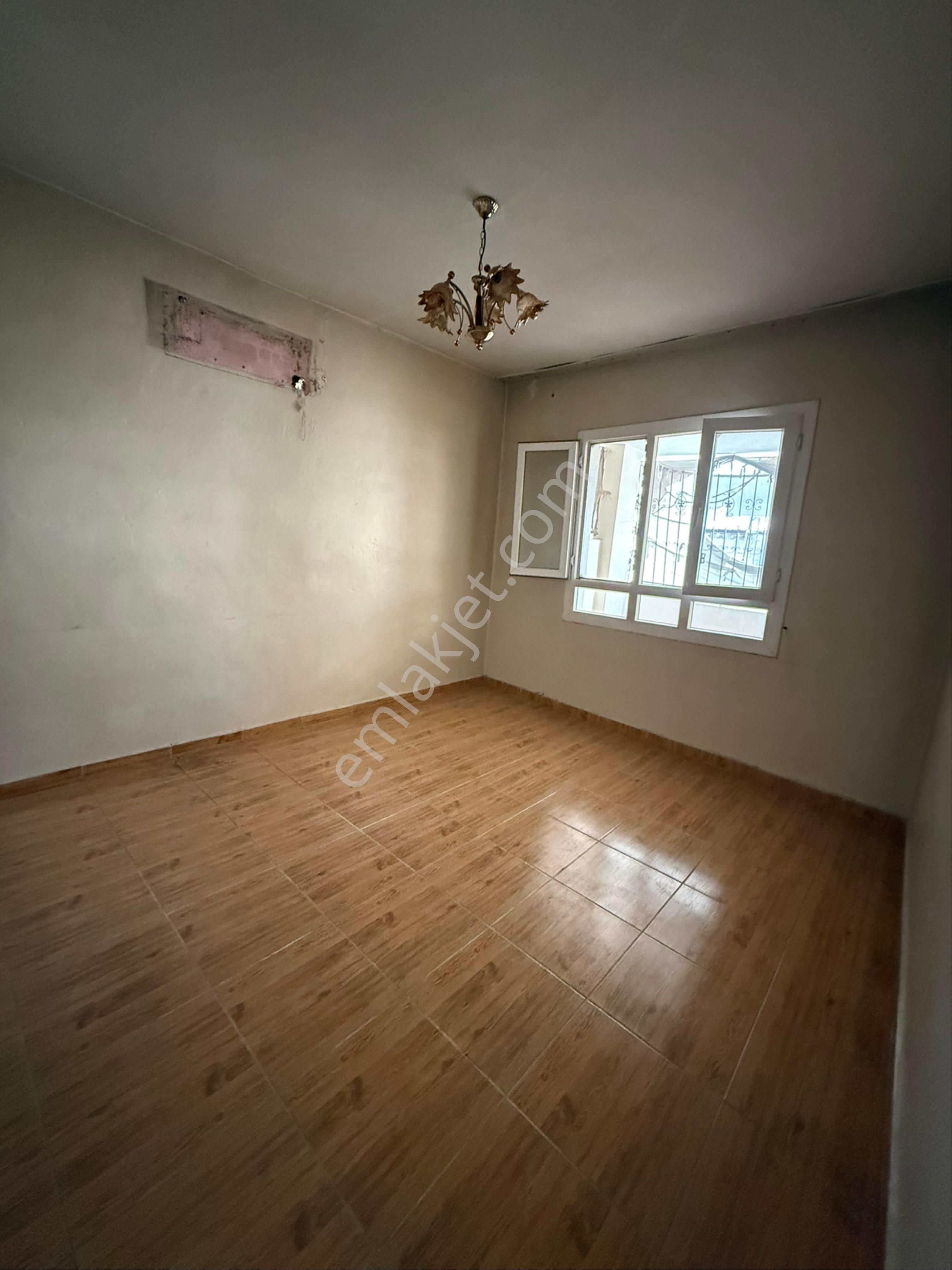 Kiremithane De 2 Katlı Satılık Müstakil - Görsel 13