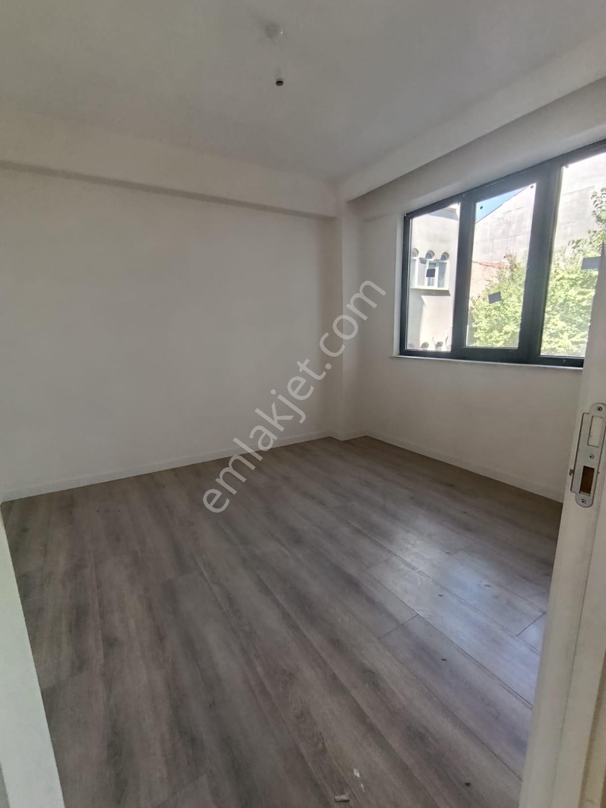 Çamlıca Mahallesinde 2+1 Özel Garajlı Satılık Daire - Görsel 7