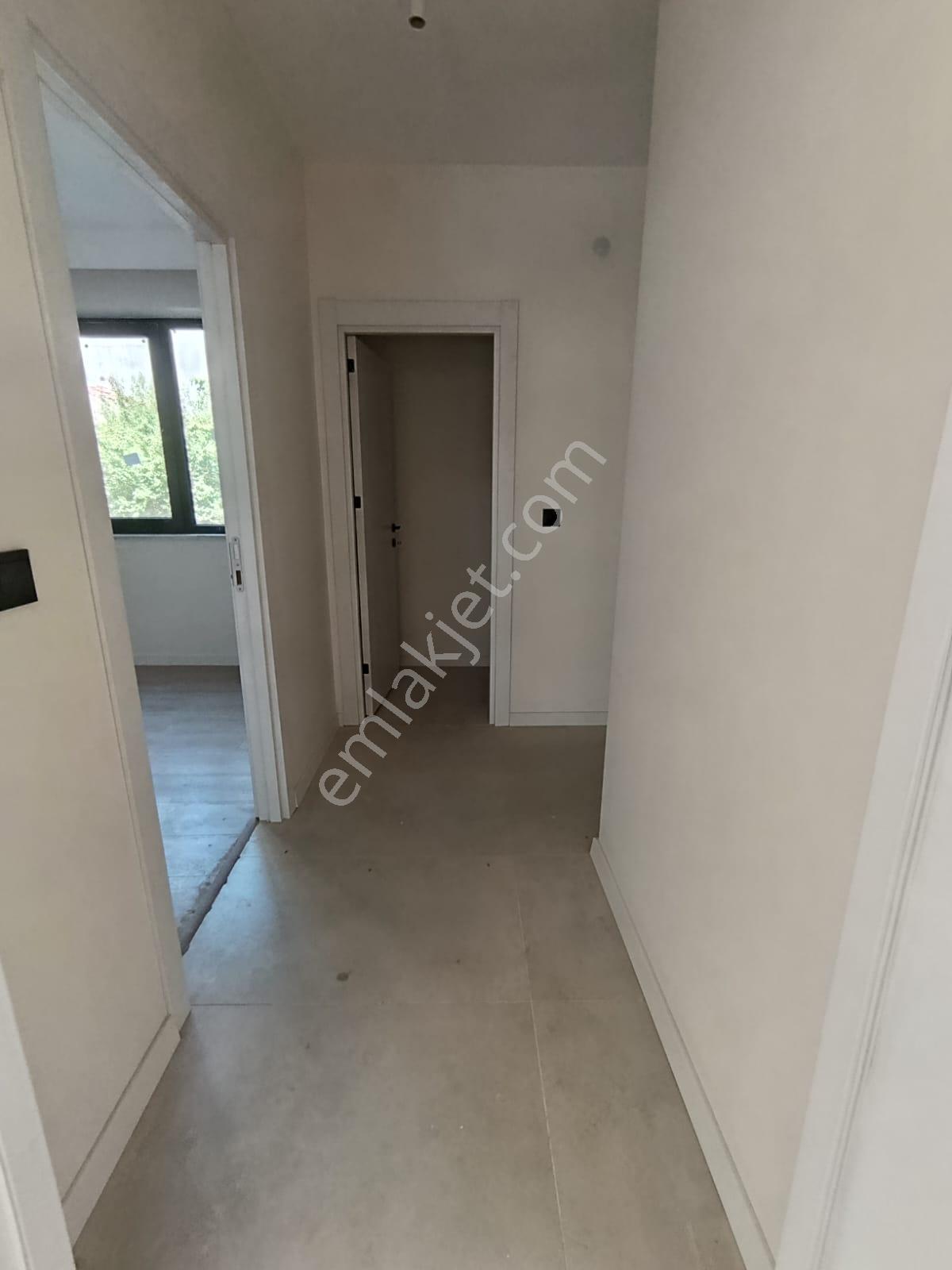 Çamlıca Mahallesinde 2+1 Özel Garajlı Satılık Daire - Görsel 11