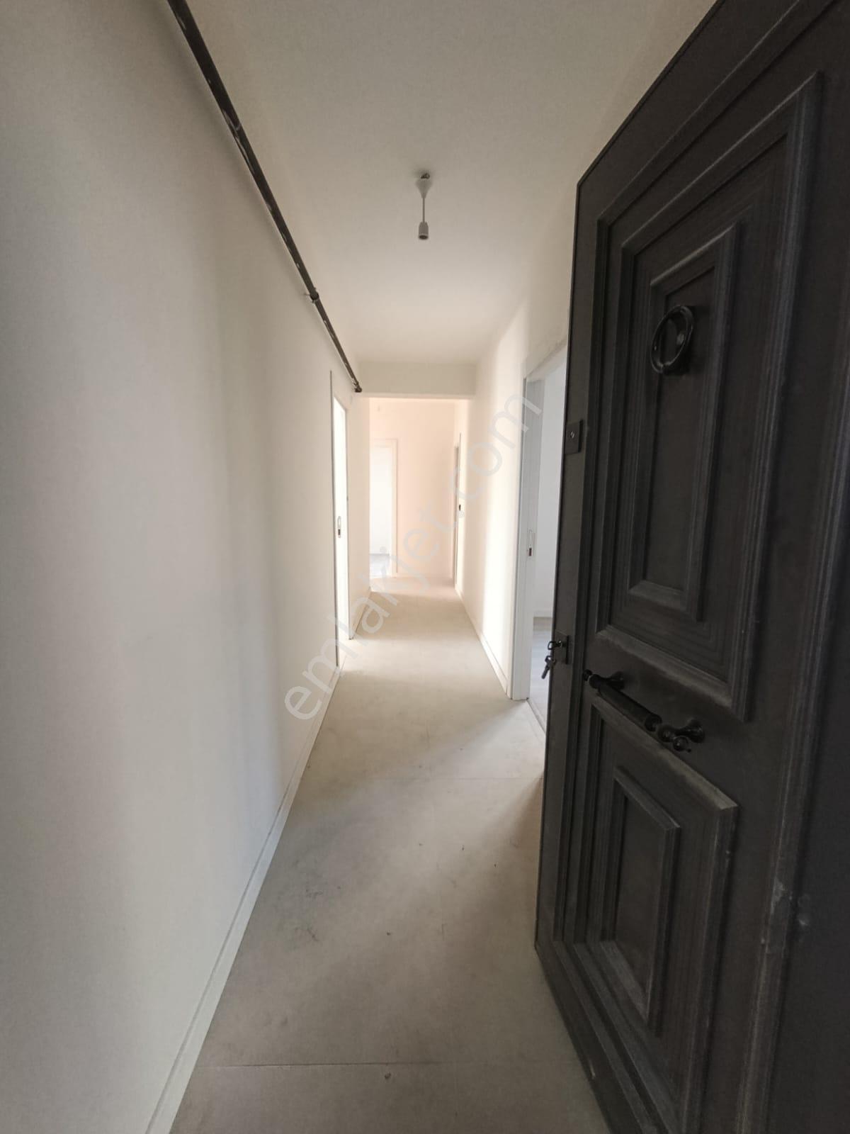 Çamlıca Mahallesinde 2+1 Özel Garajlı Satılık Daire - Görsel 13