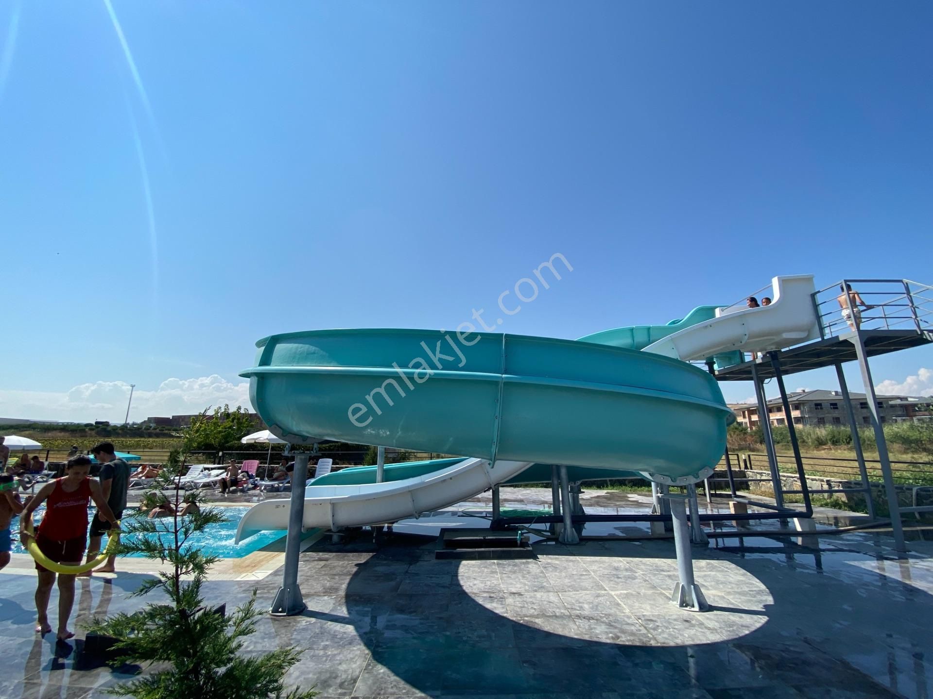 Aquaparklı Havuzlu Denize Yakın Sitede Kiralık 2+1 Daire - Görsel 11