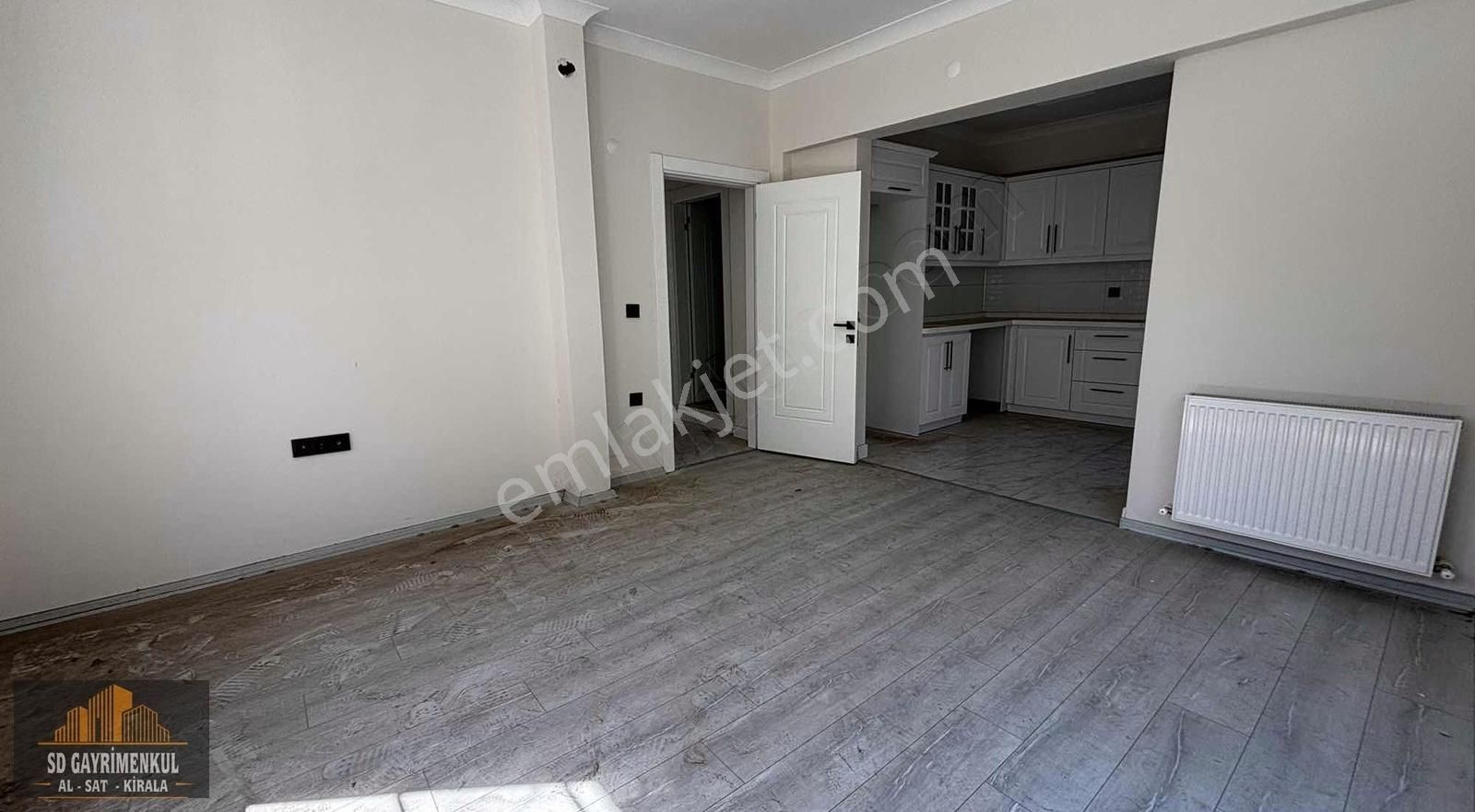 Gömeçte 2+1 Giriş Kat Şehir İmkânlarına Yürüyerek Ulaşın - Görsel 9