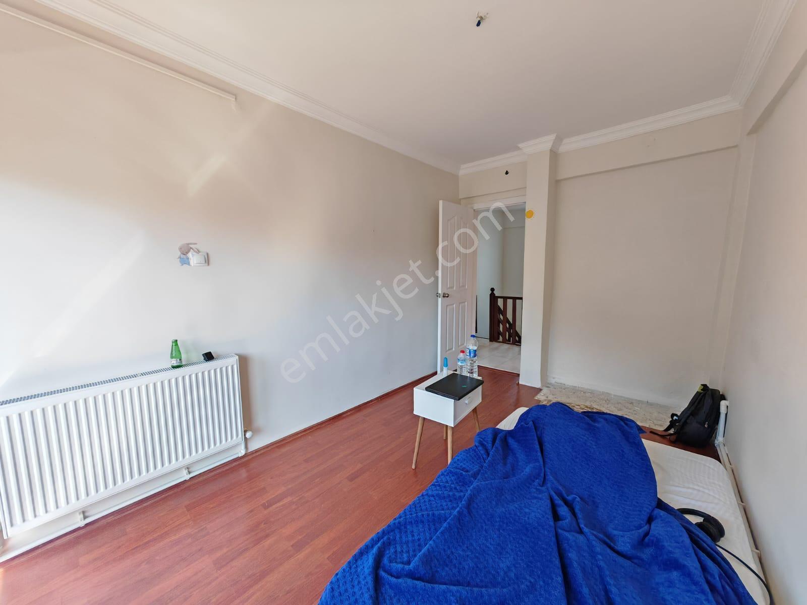 Satılık Konut Sitesinde Özel Havuzlu 4+1 Bahçeli Doğalgazlı Villa - Görsel 23
