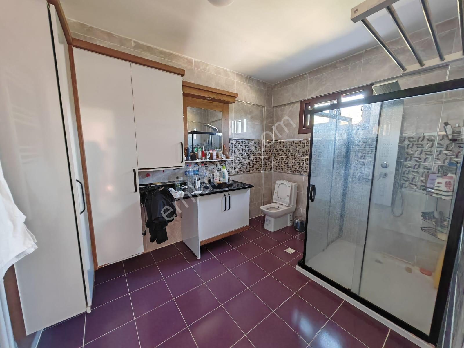 Satılık Konut Sitesinde Özel Havuzlu 4+1 Bahçeli Doğalgazlı Villa - Görsel 18