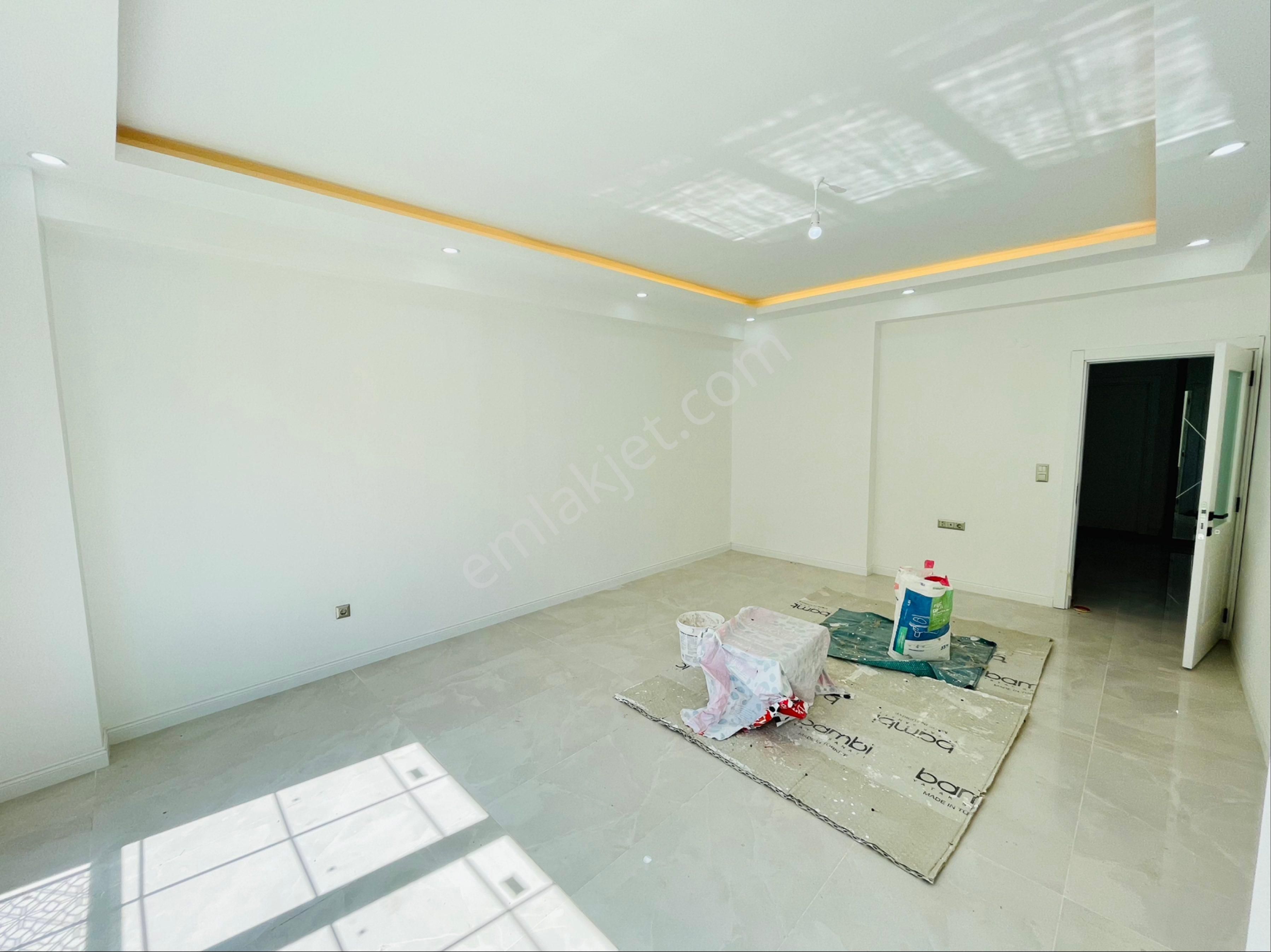 Altınoluk Narlı Bölgesinde Denize 250 Metre Bahçeli Yerden Isıtmalı Müstakil 4+1 Villa - Görsel 11