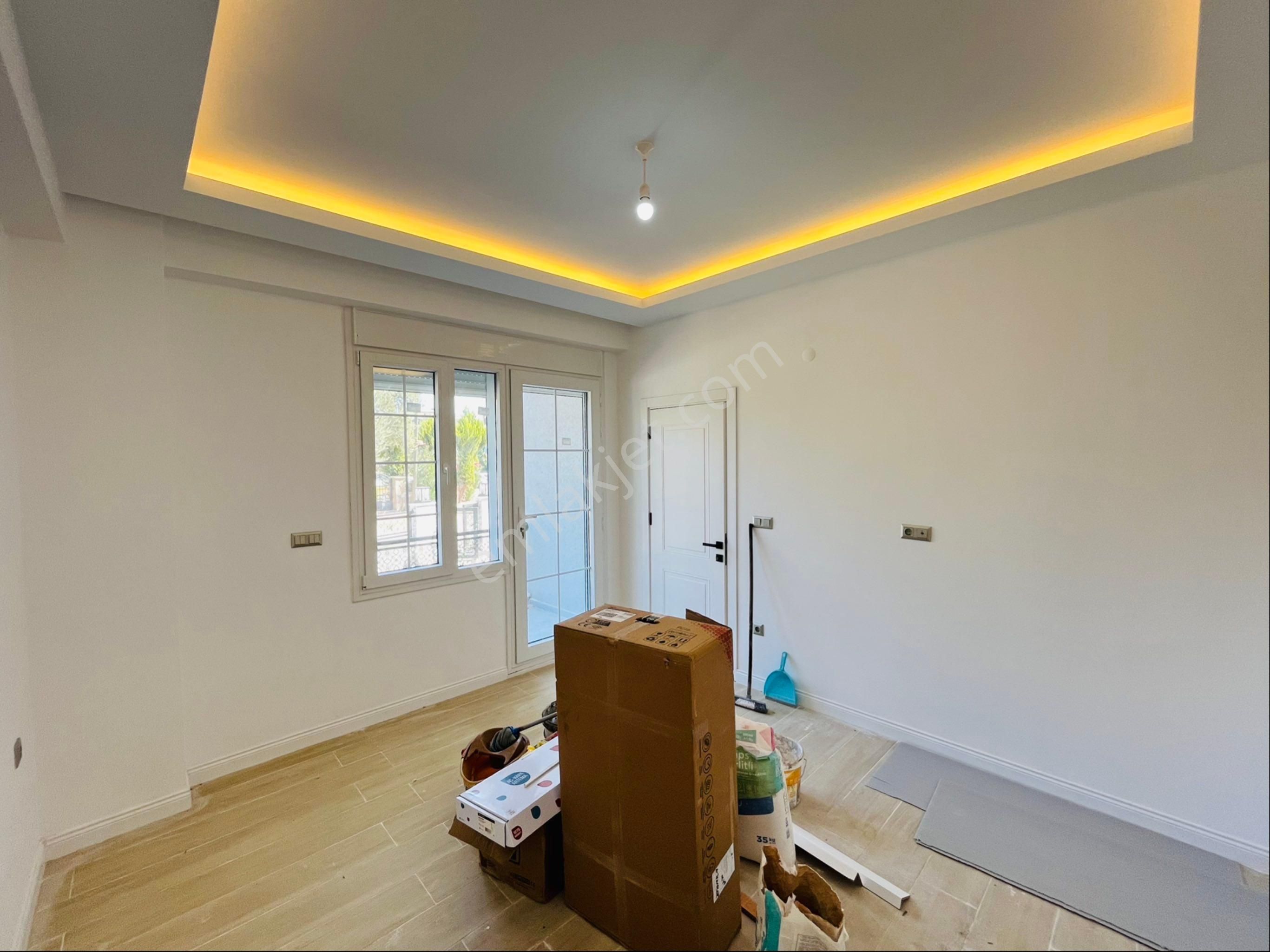 Altınoluk Narlı Bölgesinde Denize 250 Metre Bahçeli Yerden Isıtmalı Müstakil 4+1 Villa - Görsel 16