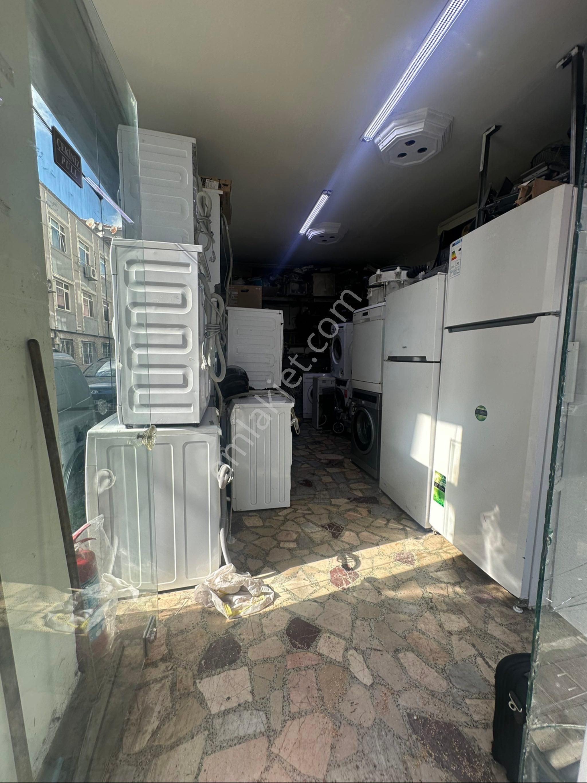 Uzmanım Emlaktan Satılık Dükkan Fevzi Paşa Cad On Adım - Görsel 11