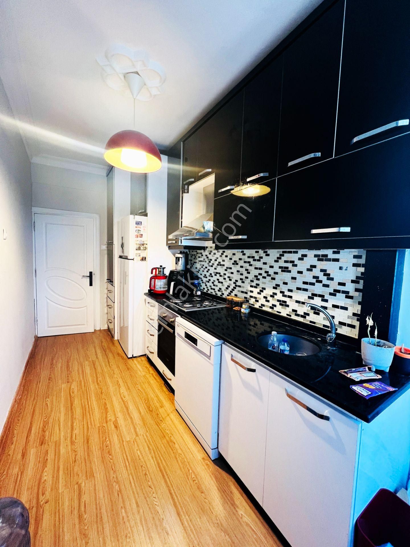 Gençlik Mahallesinde Denize Yürüme Mesafesinde Fırsat 3+1 - Görsel 17