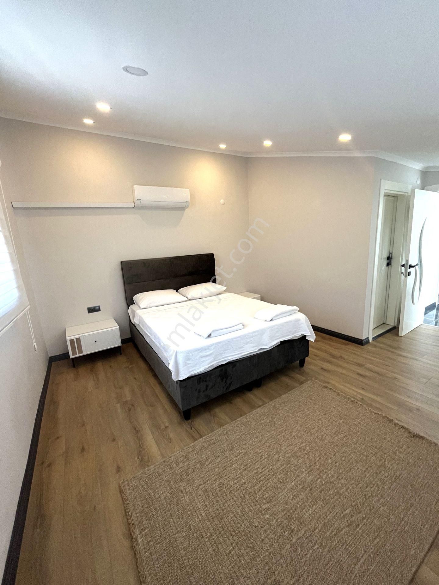 Goldhouse Dan Kiralık Karaçulhada Bahçeli Havuzlu 4+1 Villa - Görsel 20