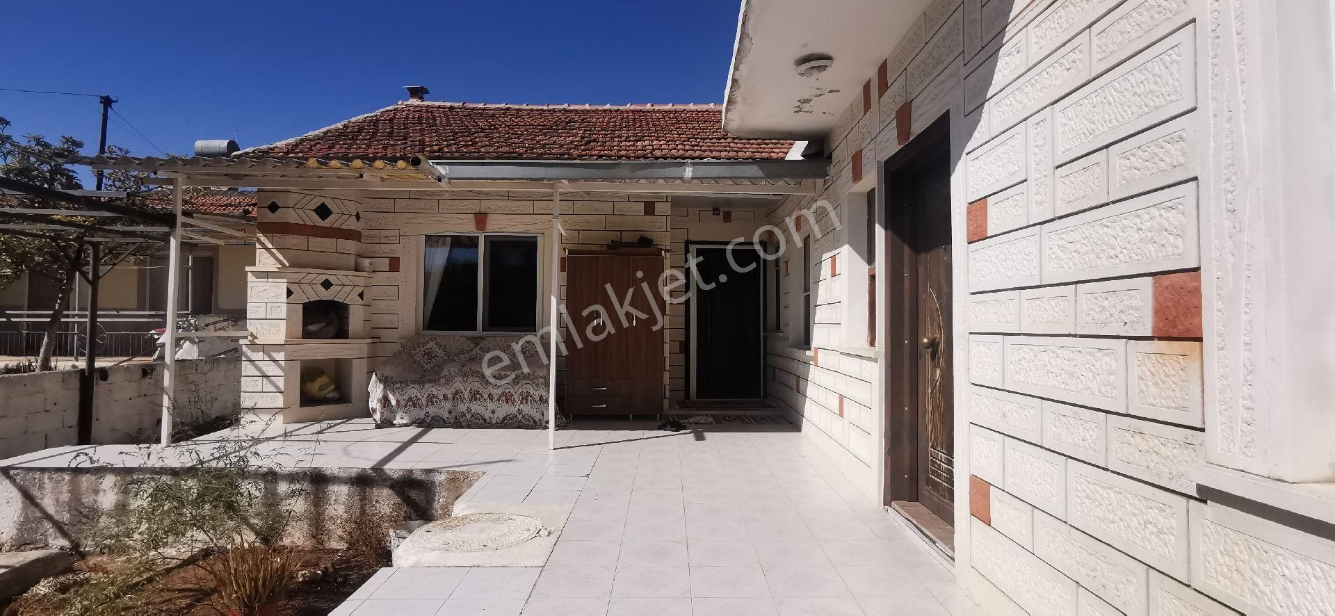 Duraliler De İçerisinde İki Ev Ve Doposu Olan Bahçeli Müstakil Kullanımlı Satılık Arsa - Görsel 15