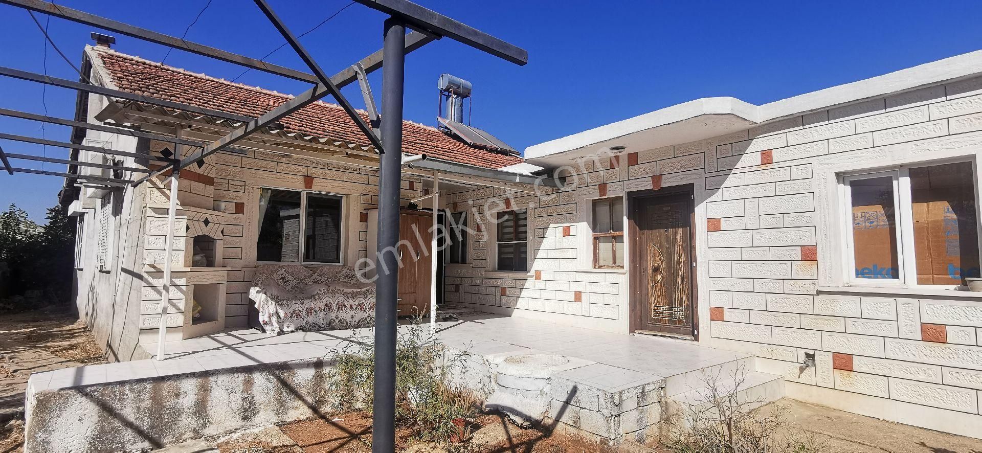 Duraliler De İçerisinde İki Ev Ve Doposu Olan Bahçeli Müstakil Kullanımlı Satılık Arsa - Görsel 23