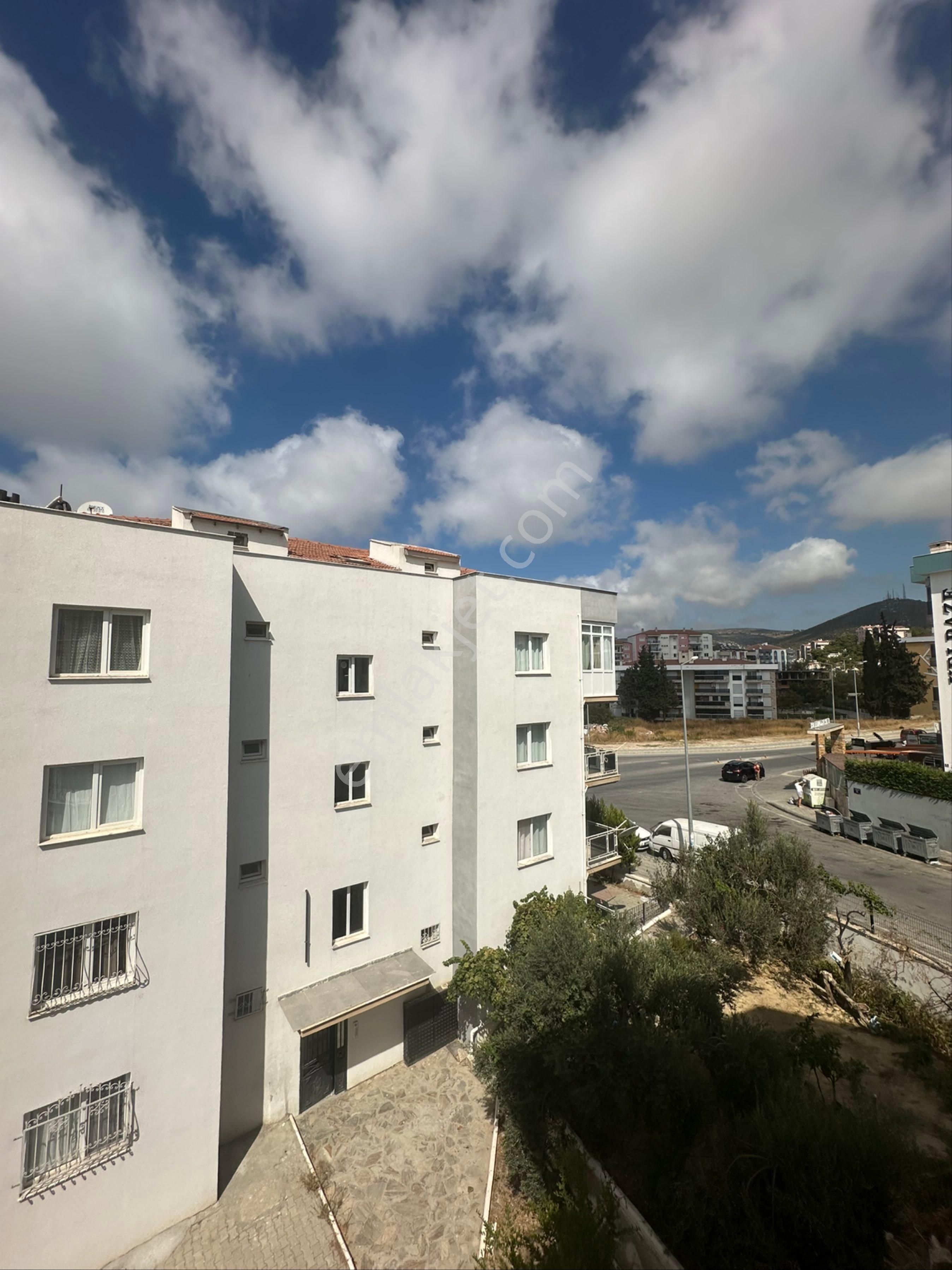 Kuşadasında Büyük Geniş Daire Satılık - Görsel 12