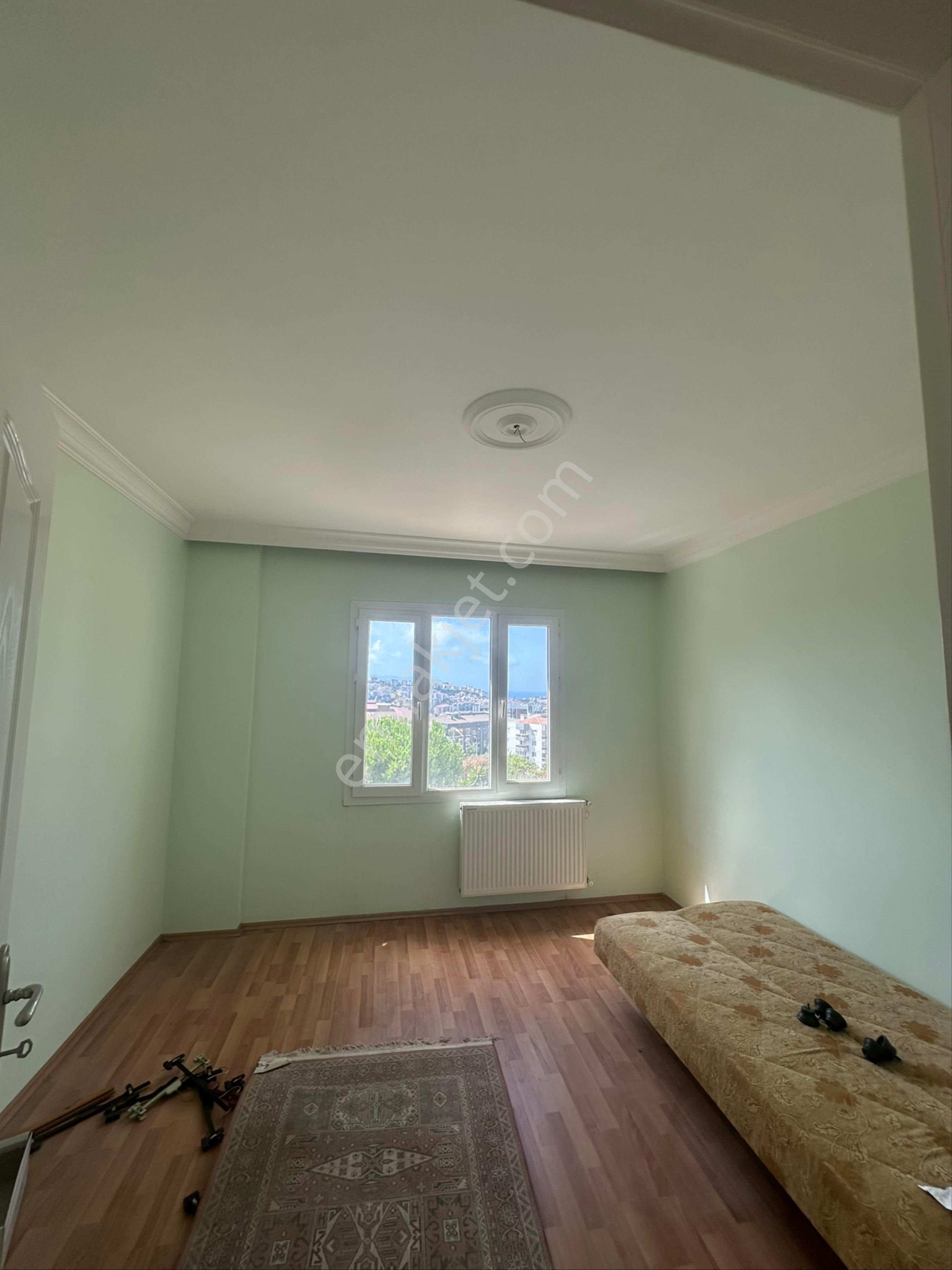 Kuşadasında Büyük Geniş Daire Satılık - Görsel 5