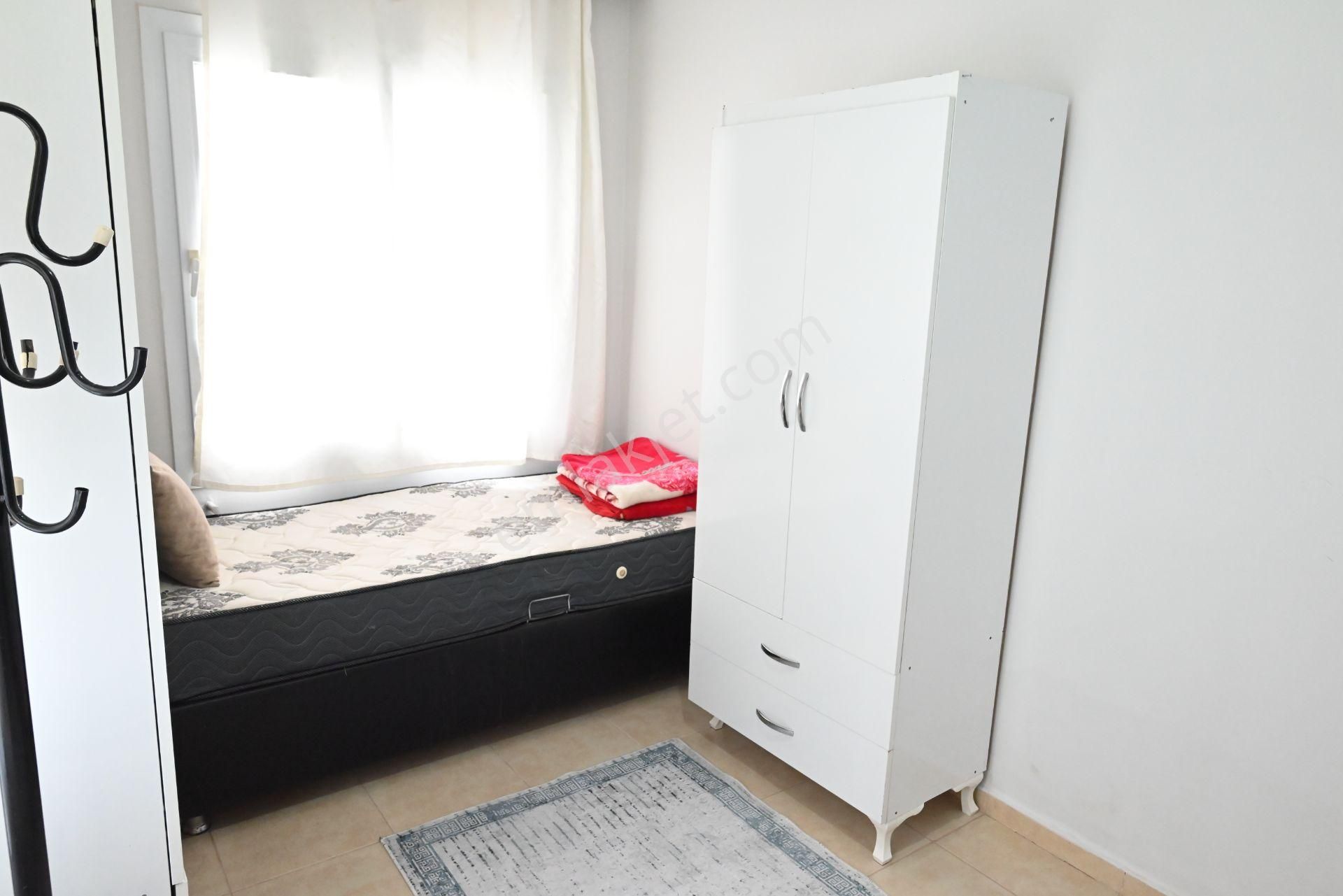 Üstünkent Emlak 1+1 Eşyalı Zemin Kat Kiralık Daire - Görsel 22