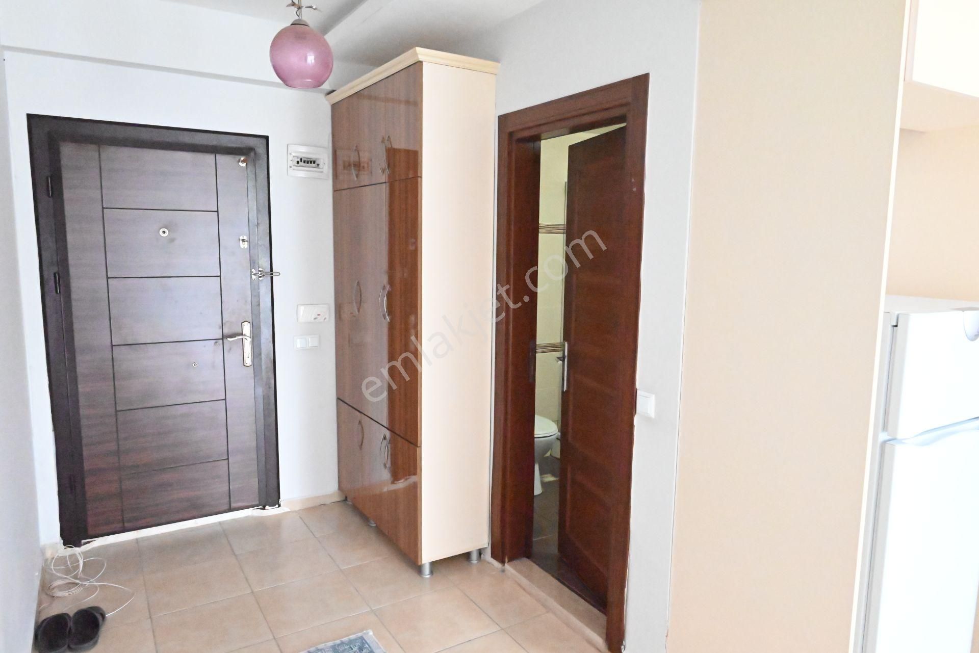 Üstünkent Emlak 1+1 Eşyalı Zemin Kat Kiralık Daire - Görsel 23