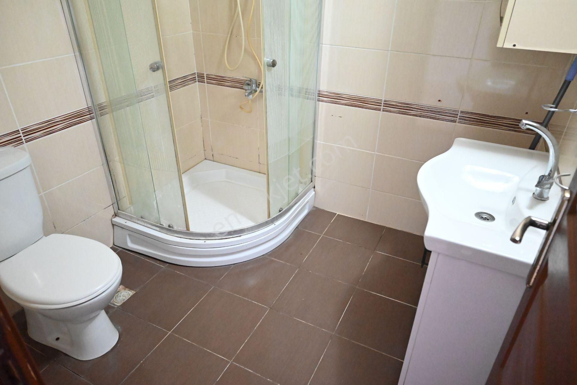Üstünkent Emlak 1+1 Eşyalı Zemin Kat Kiralık Daire - Görsel 24
