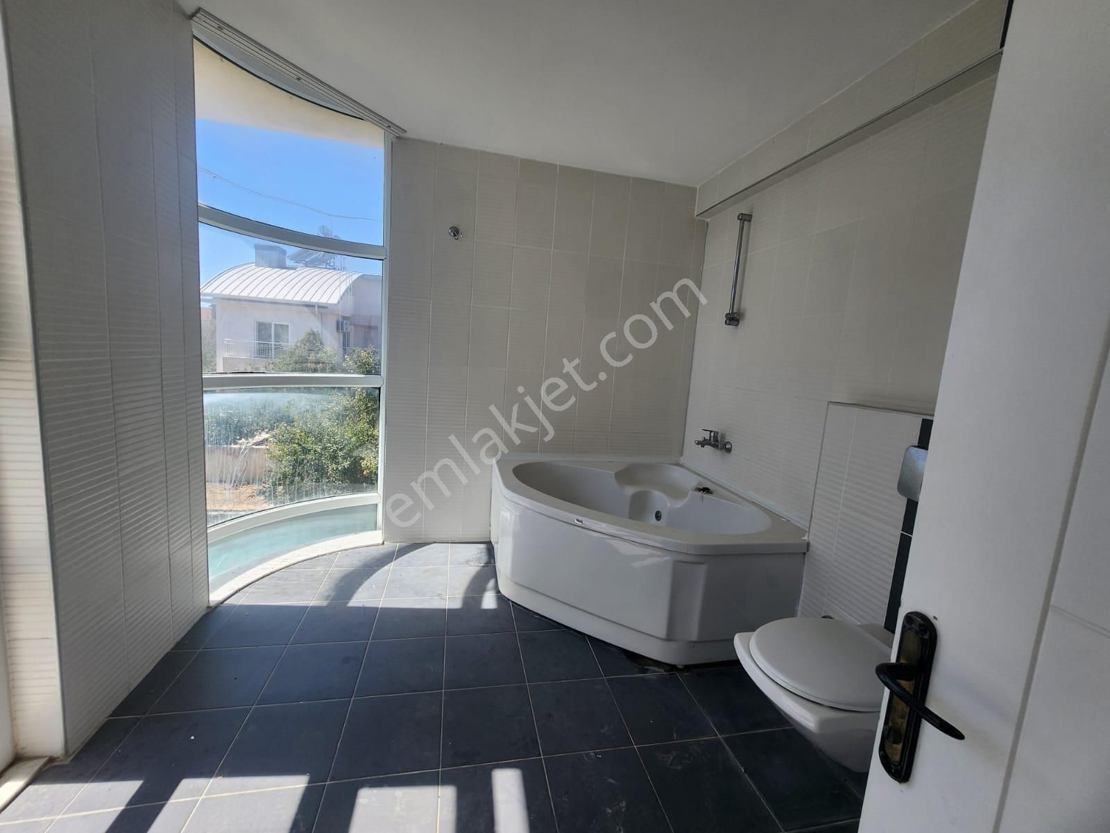 Bakımlı Denize Yakın 4+1 350 M² Havuzlu Dubleks Müstakil Villa - Görsel 15