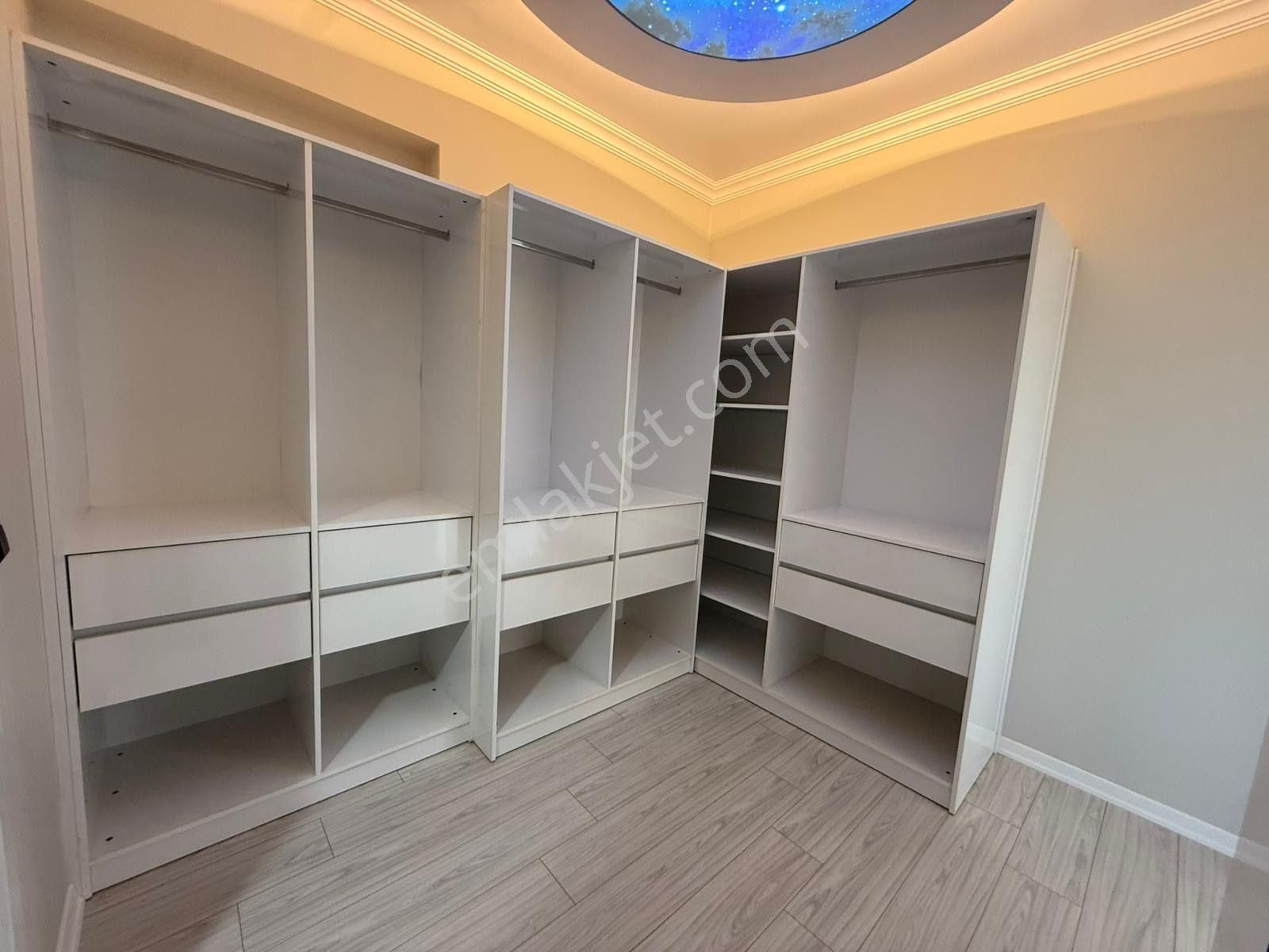 Modern Ve Şık Yapısıyla Havuzlu Doğayla İç İçe Satılık 4+1 Villa - Görsel 16